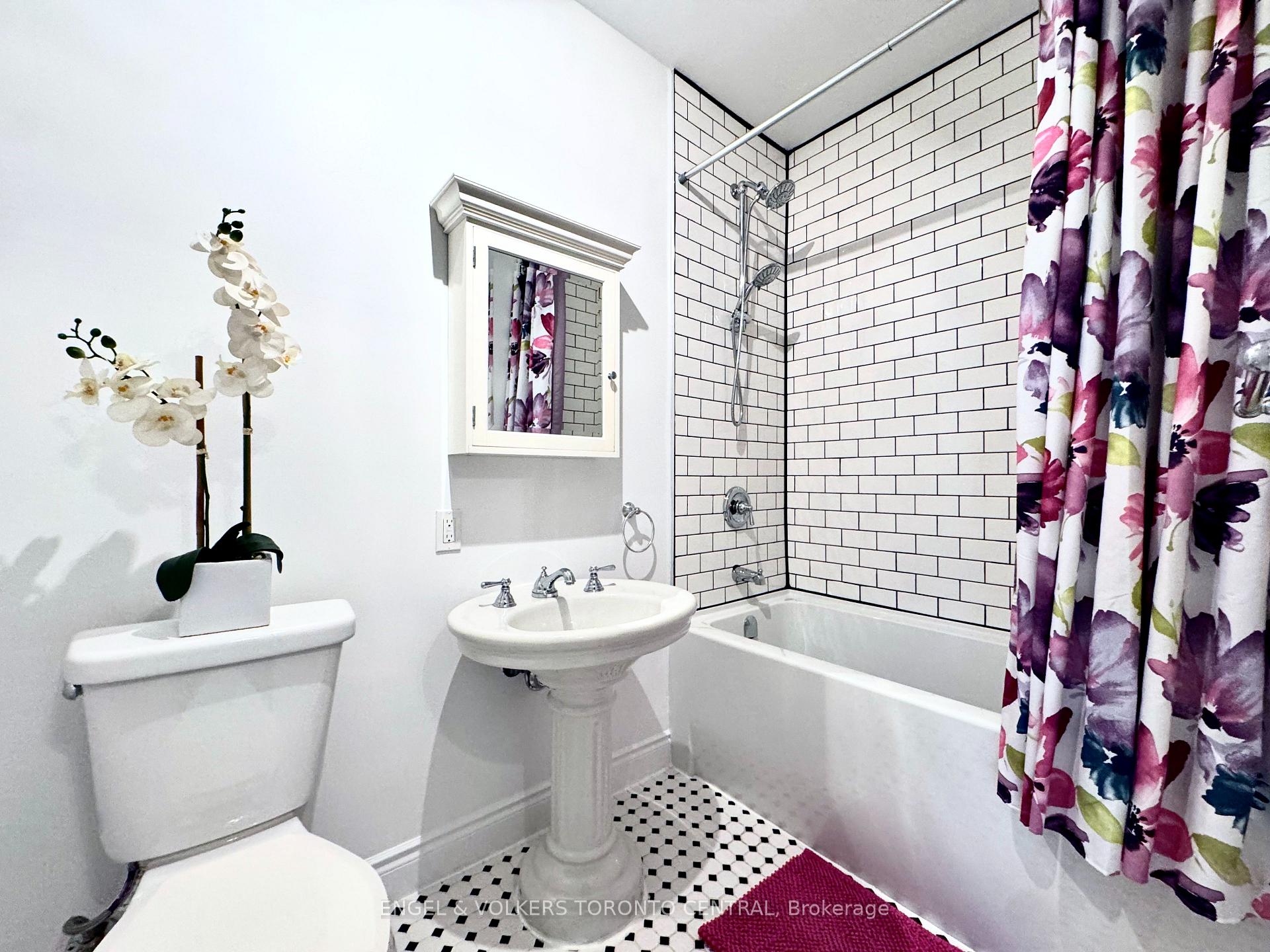 Photo 14 of 57 Metcalfe Street, Toronto, Cabbagetown-South St. James Town — HOMEH