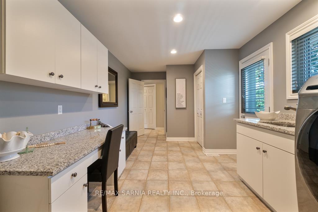 Photo 9 of 2987 St. Clair Parkway, St. Clair — HOMEH