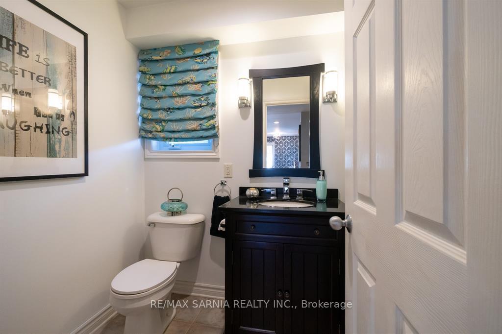 Photo 6 of 2987 St. Clair Parkway, St. Clair — HOMEH