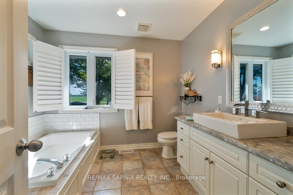 Photo 27 of 2987 St. Clair Parkway, St. Clair — HOMEH