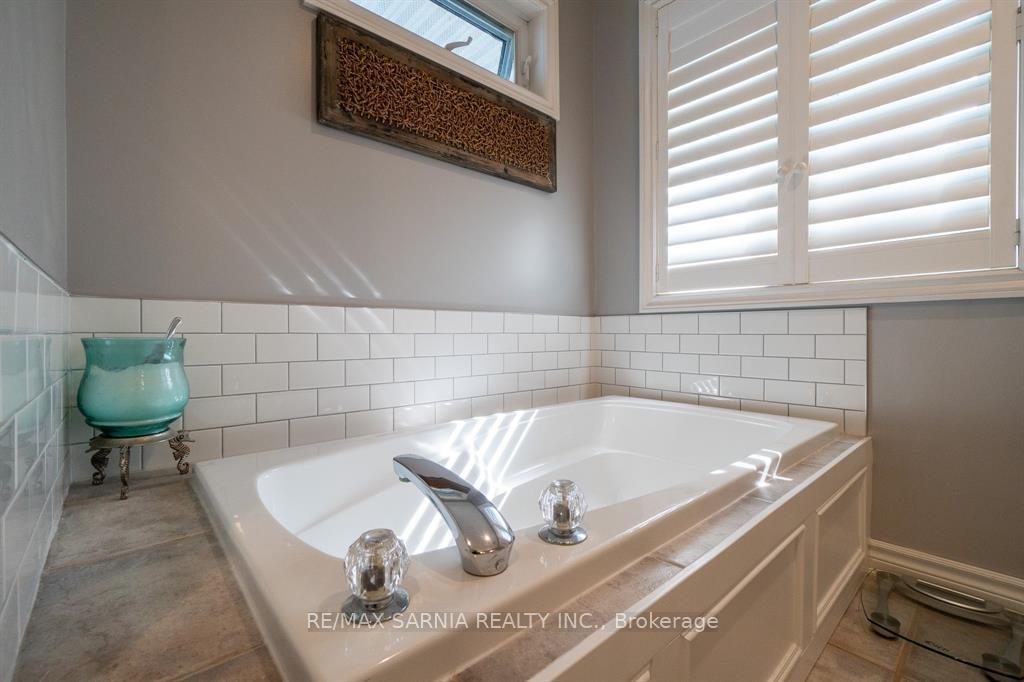 Photo 21 of 2987 St. Clair Parkway, St. Clair — HOMEH