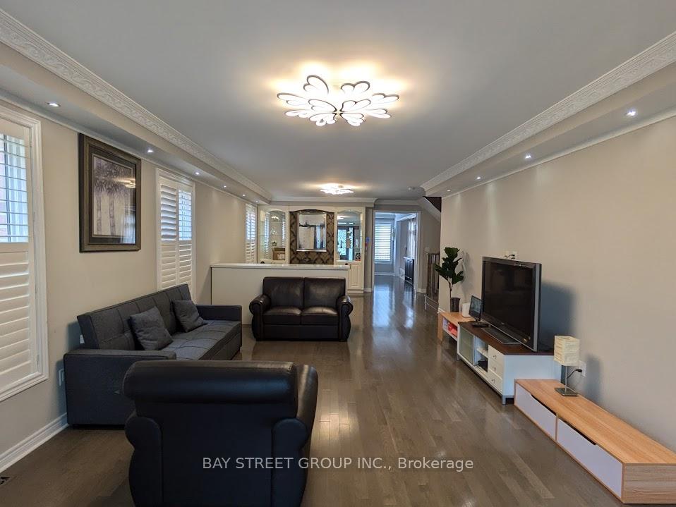 Photo 11 of 149 Beckett Avenue, Markham, Berczy — HOMEH