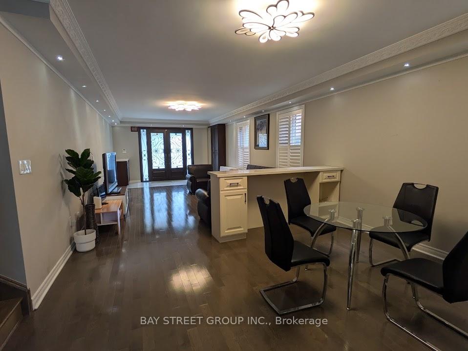 Photo 3 of 149 Beckett Avenue, Markham, Berczy — HOMEH