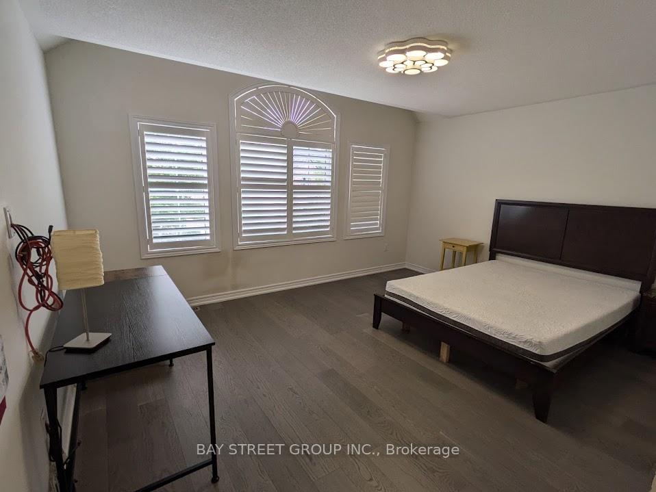 Photo 9 of 149 Beckett Avenue, Markham, Berczy — HOMEH