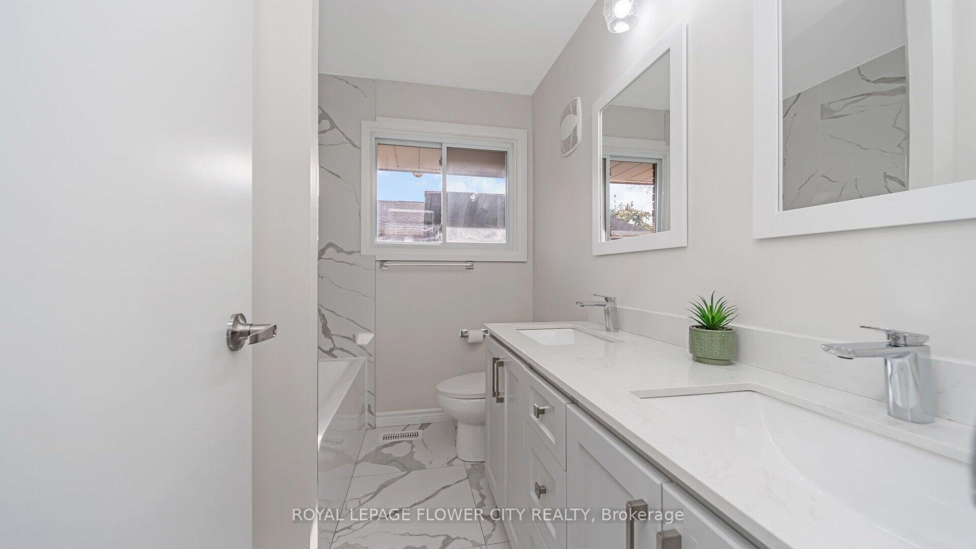 Photo 4 of 212 Carter Avenue, Waterloo, Lincoln Heights — HOMEH