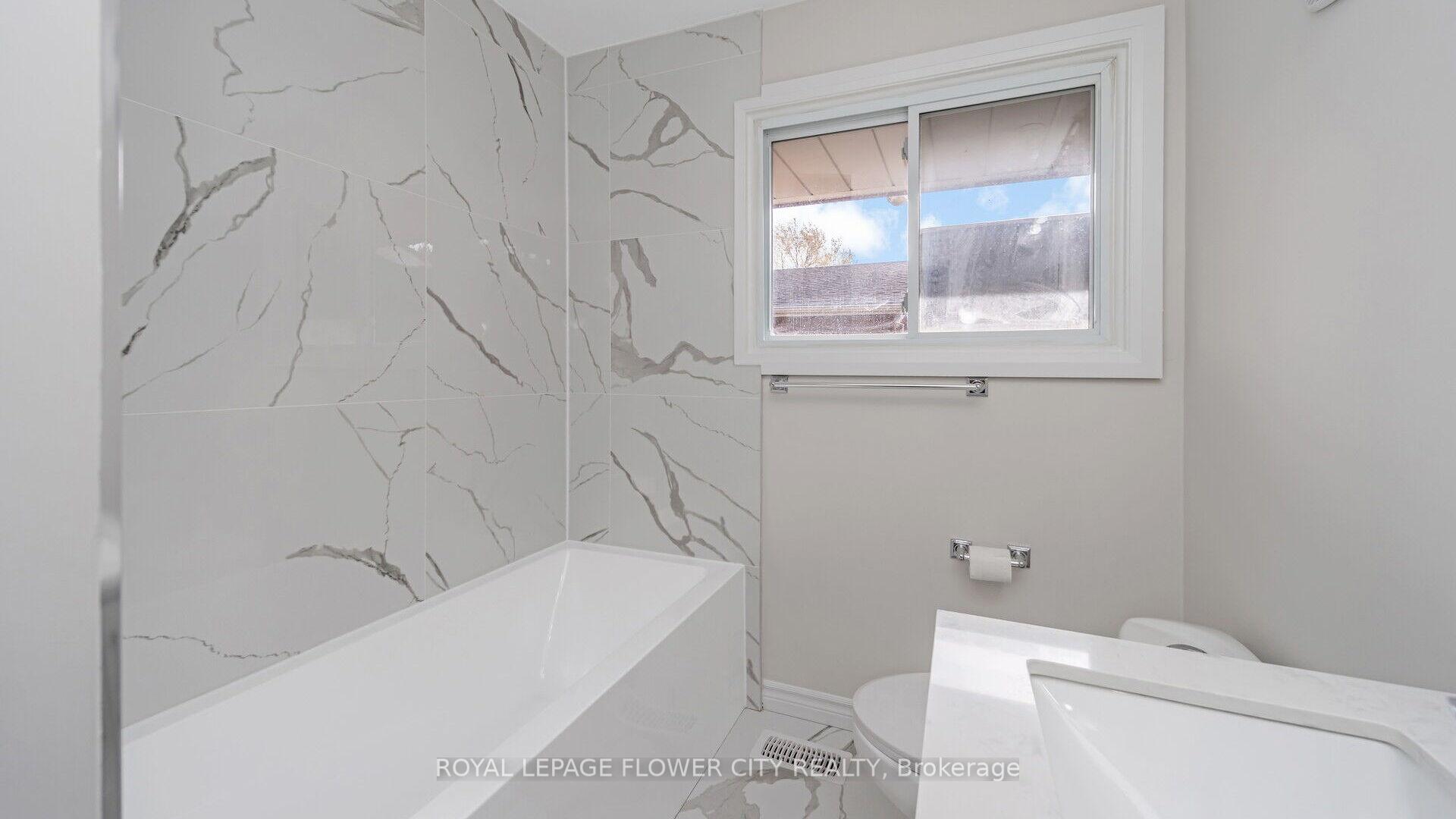 Photo 8 of 212 Carter Avenue, Waterloo, Lincoln Heights — HOMEH