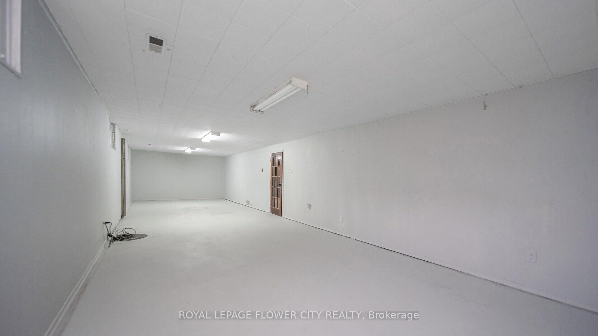 Photo 26 of 212 Carter Avenue, Waterloo, Lincoln Heights — HOMEH