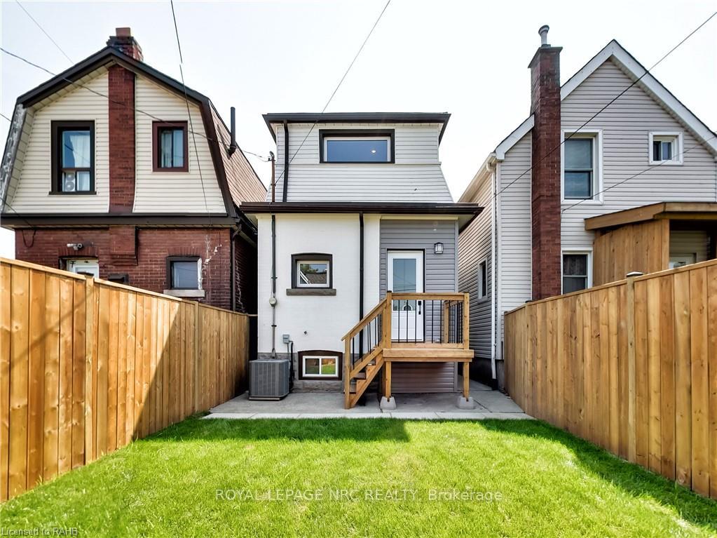 Photo 36 of 221 Glendale Avenue N, Hamilton, Crown Point — HOMEH