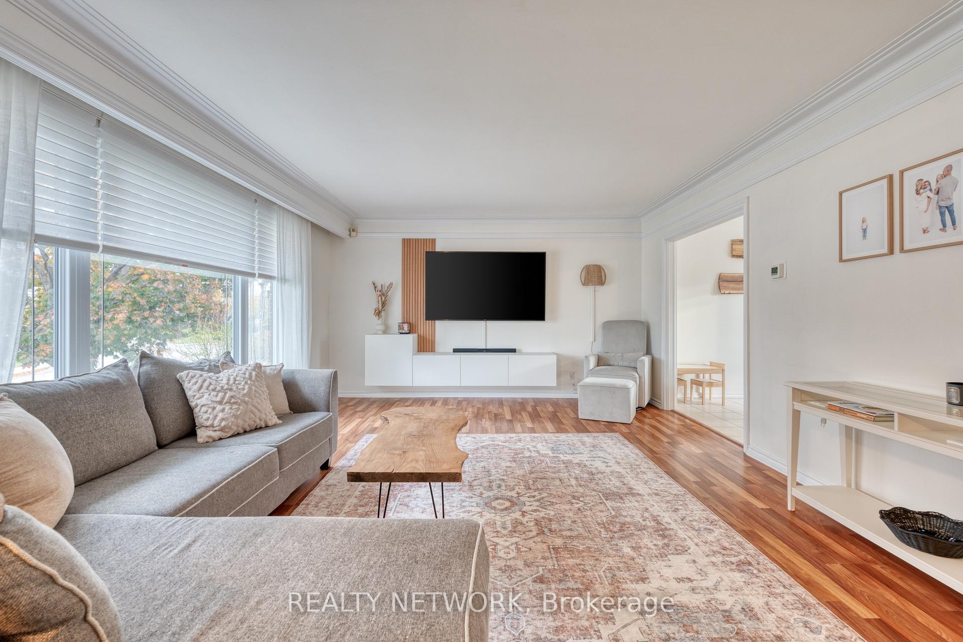 Photo 4 of 59 Felker Avenue, Hamilton, Stoney Creek — HOMEH