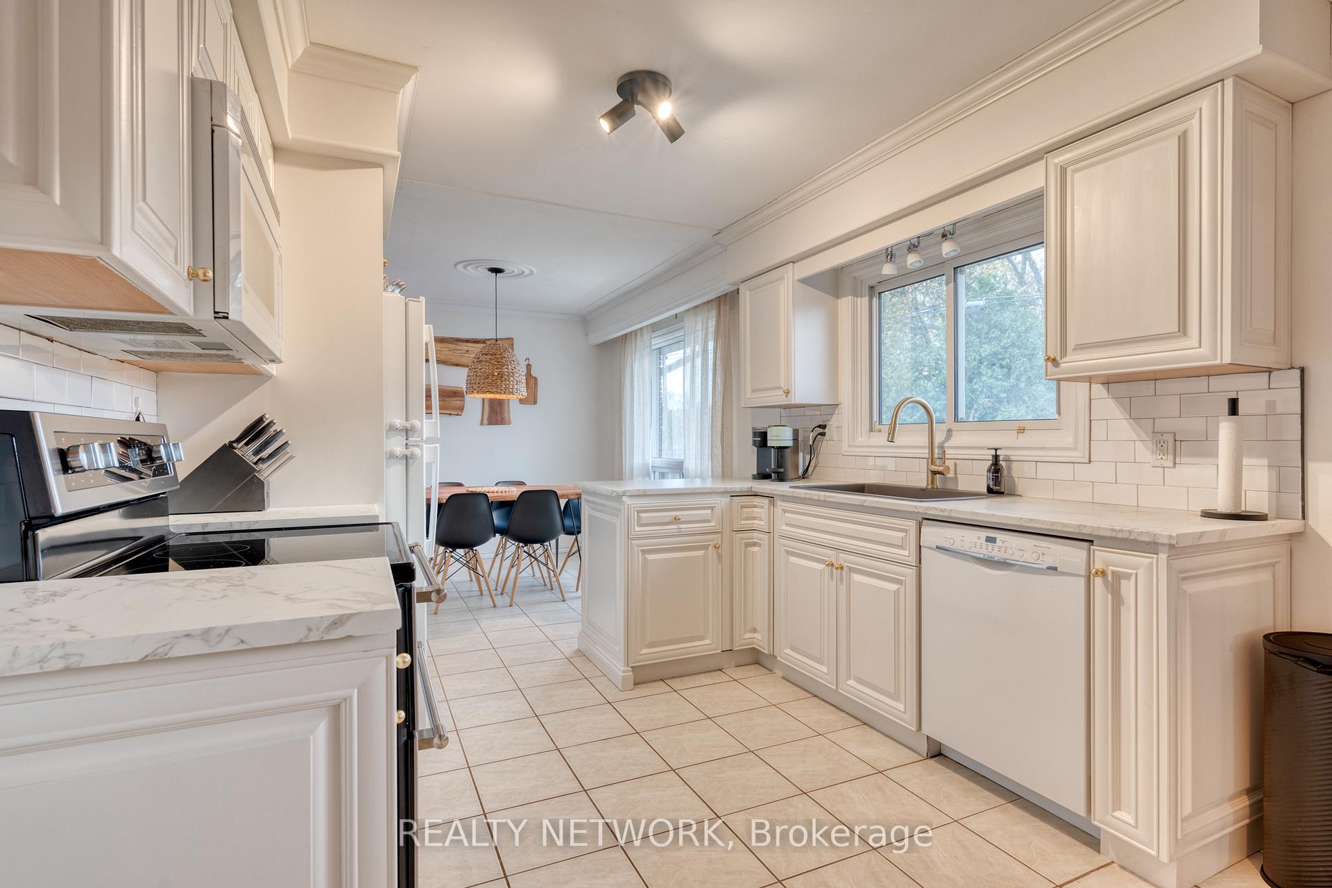 Photo 8 of 59 Felker Avenue, Hamilton, Stoney Creek — HOMEH
