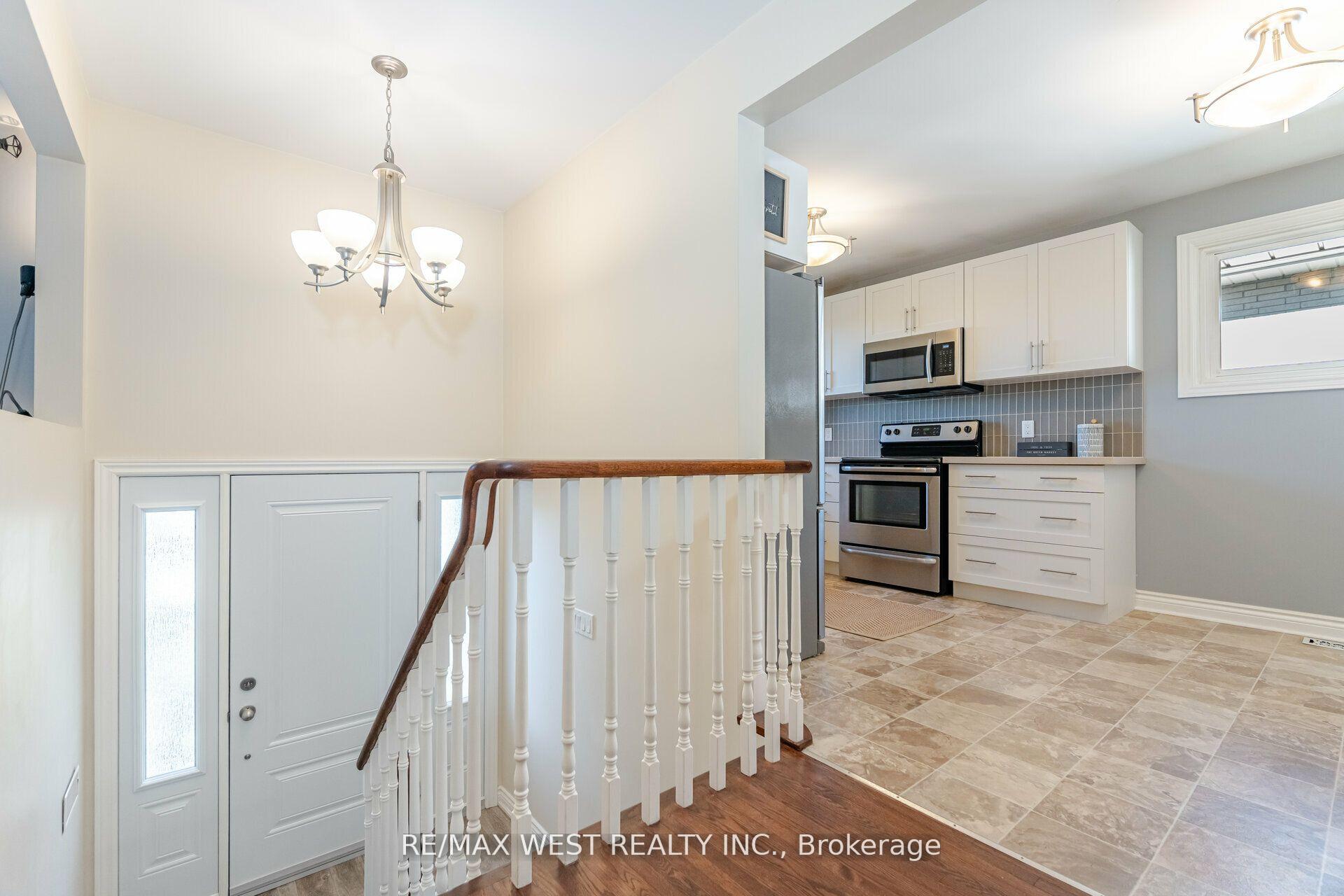 Photo 28 of 69 Keewatin St S, Oshawa, Donevan — HOMEH