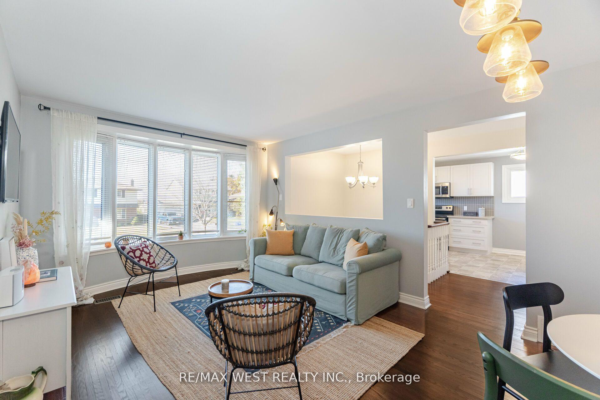 Photo 8 of 69 Keewatin St S, Oshawa, Donevan — HOMEH