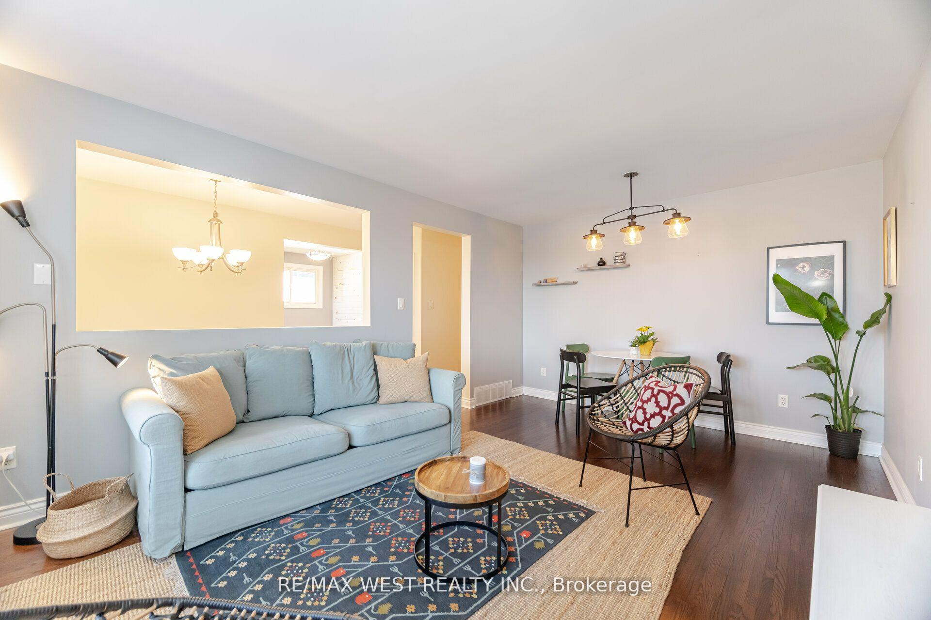 Photo 13 of 69 Keewatin St S, Oshawa, Donevan — HOMEH