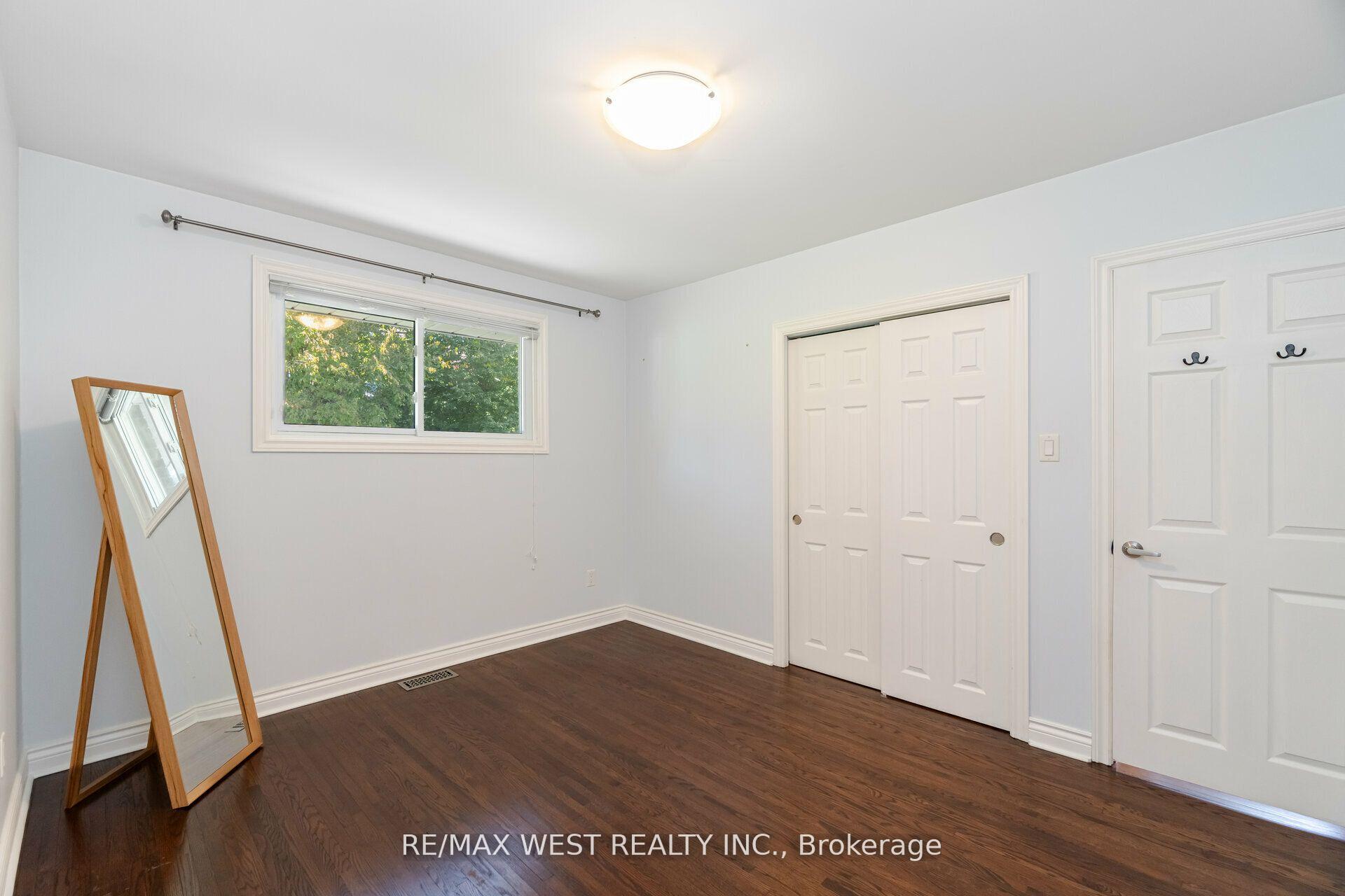 Photo 21 of 69 Keewatin St S, Oshawa, Donevan — HOMEH