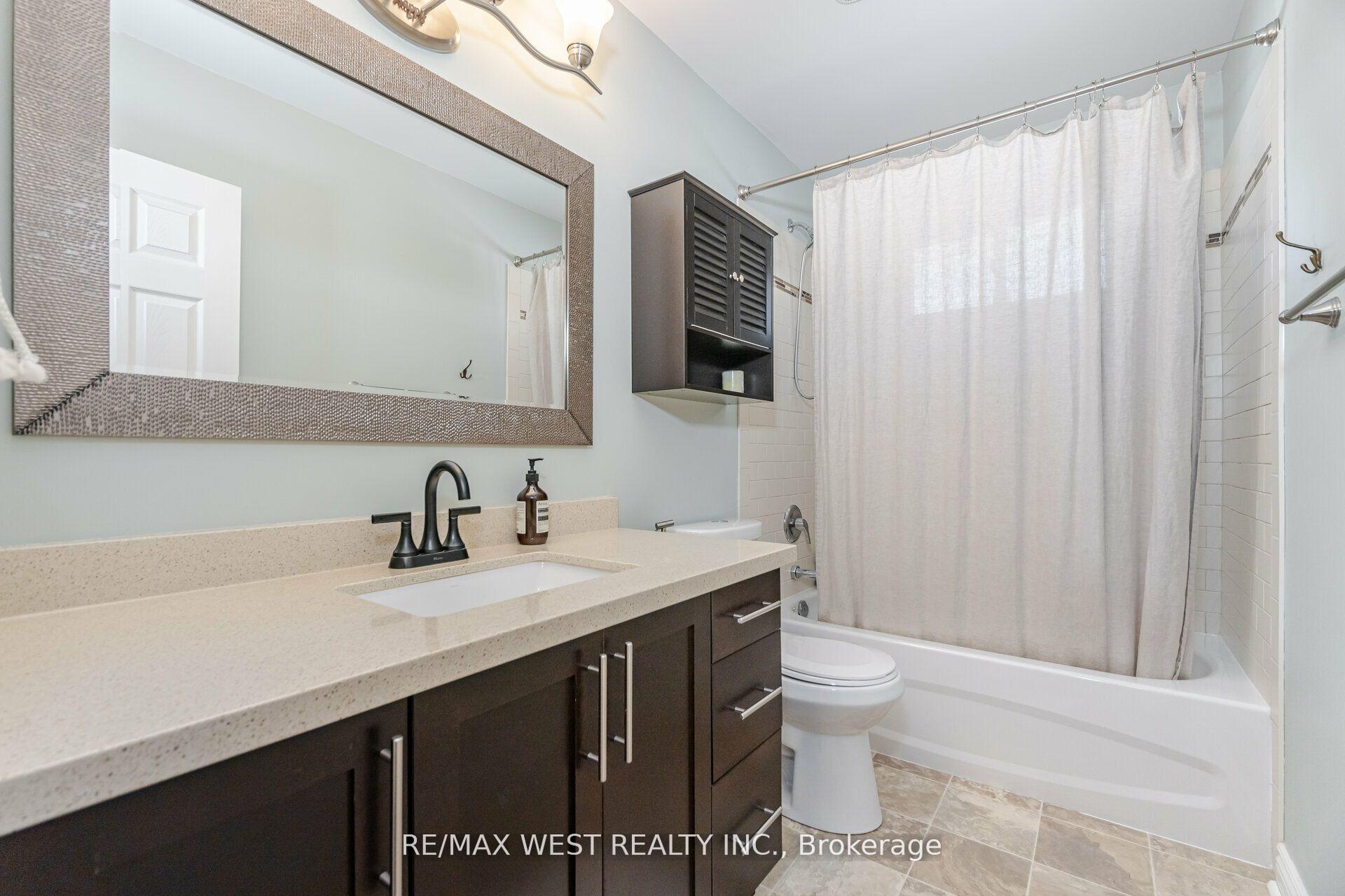 Photo 23 of 69 Keewatin St S, Oshawa, Donevan — HOMEH