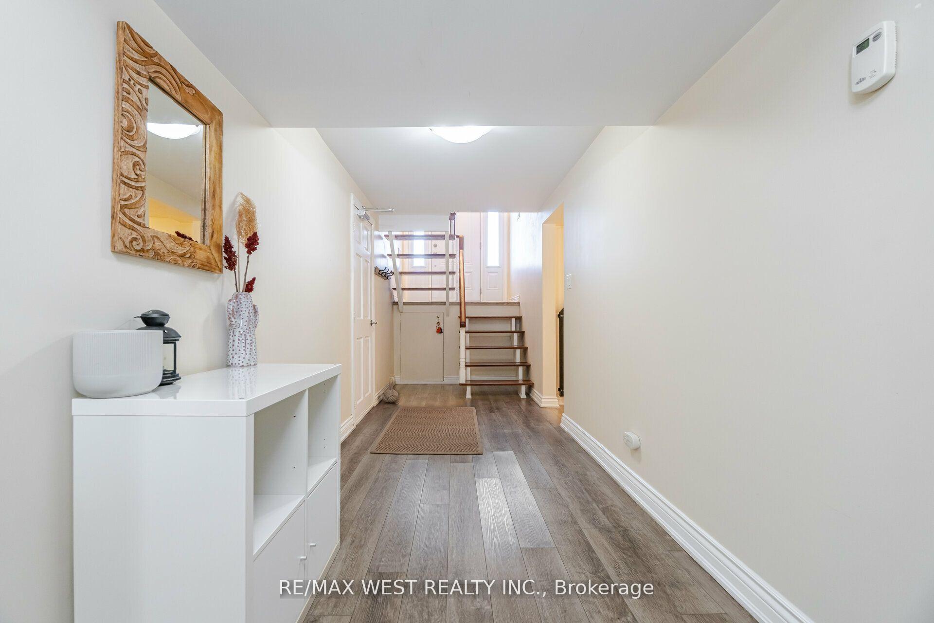Photo 20 of 69 Keewatin St S, Oshawa, Donevan — HOMEH