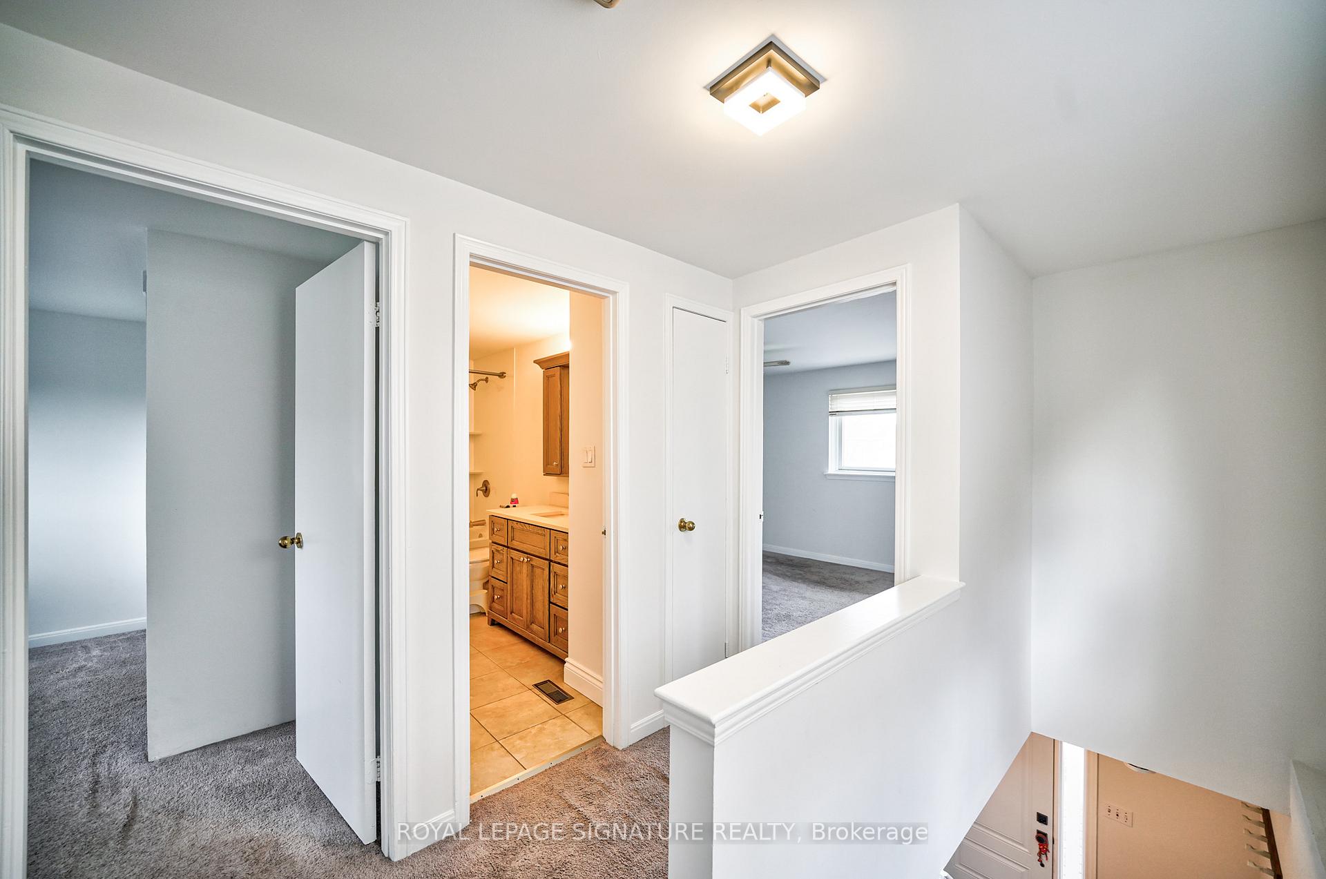 Photo 34 of 16 Christie Crescent, Barrie, Letitia Heights — HOMEH