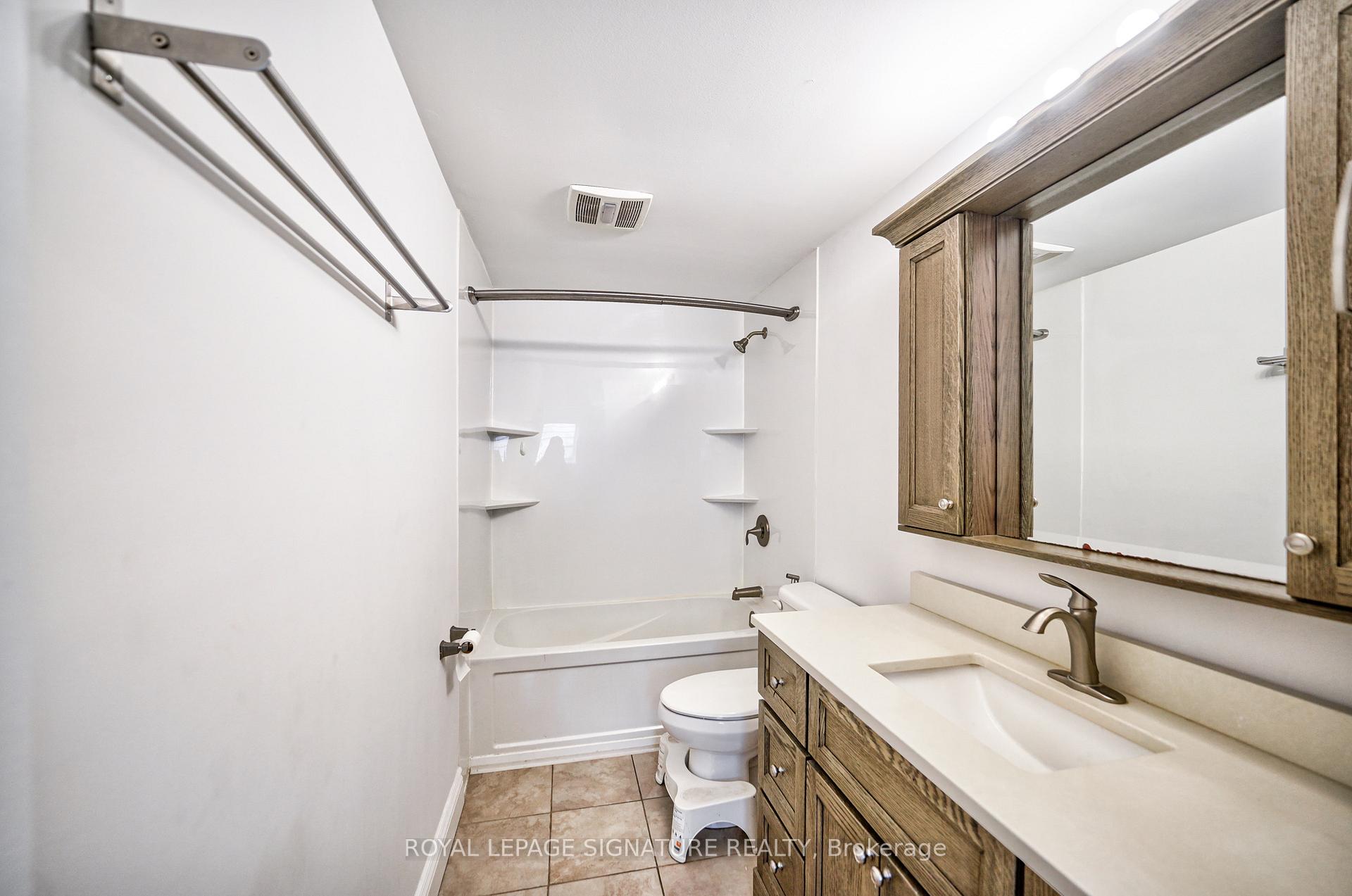 Photo 19 of 16 Christie Crescent, Barrie, Letitia Heights — HOMEH