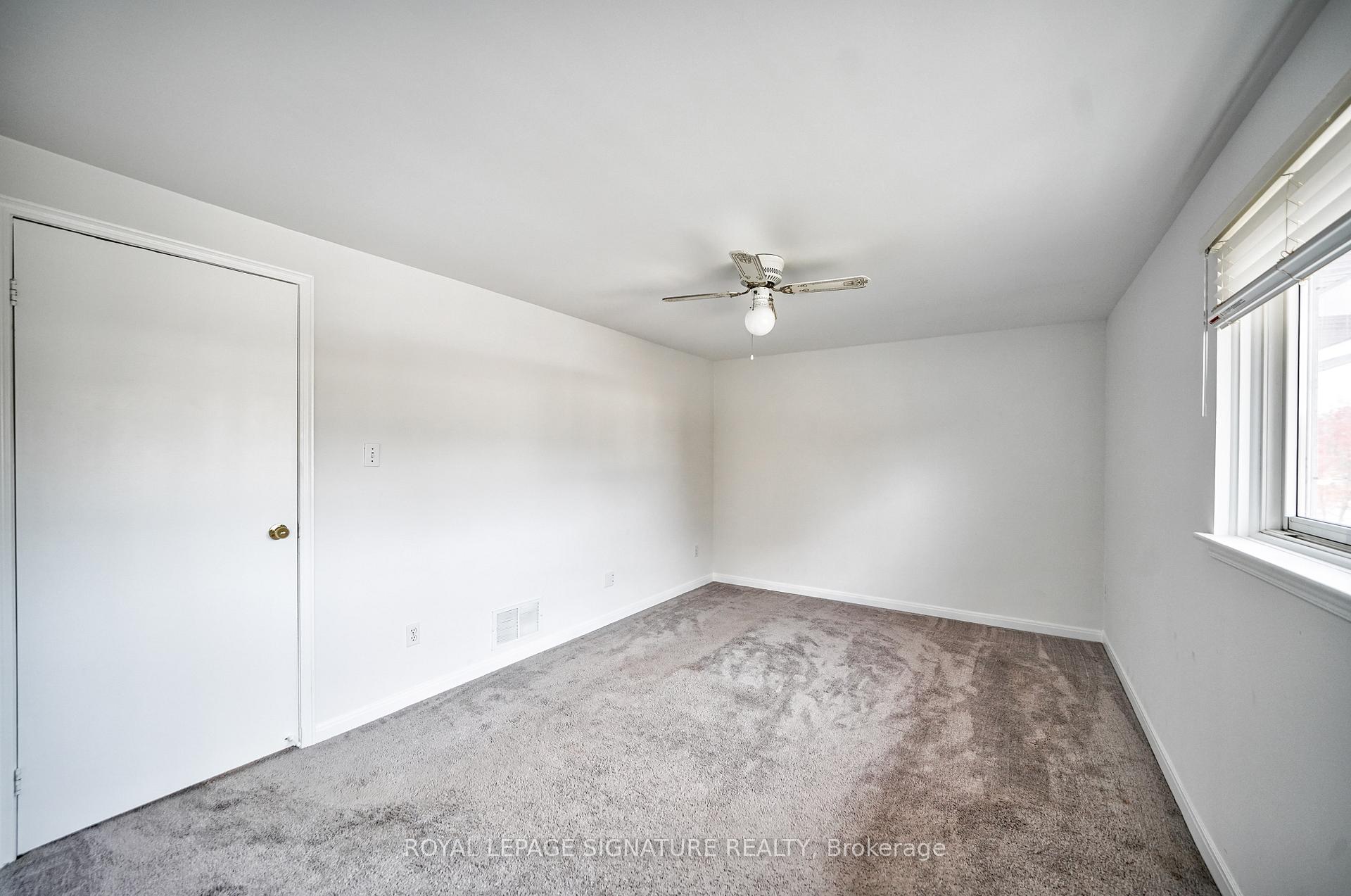 Photo 14 of 16 Christie Crescent, Barrie, Letitia Heights — HOMEH