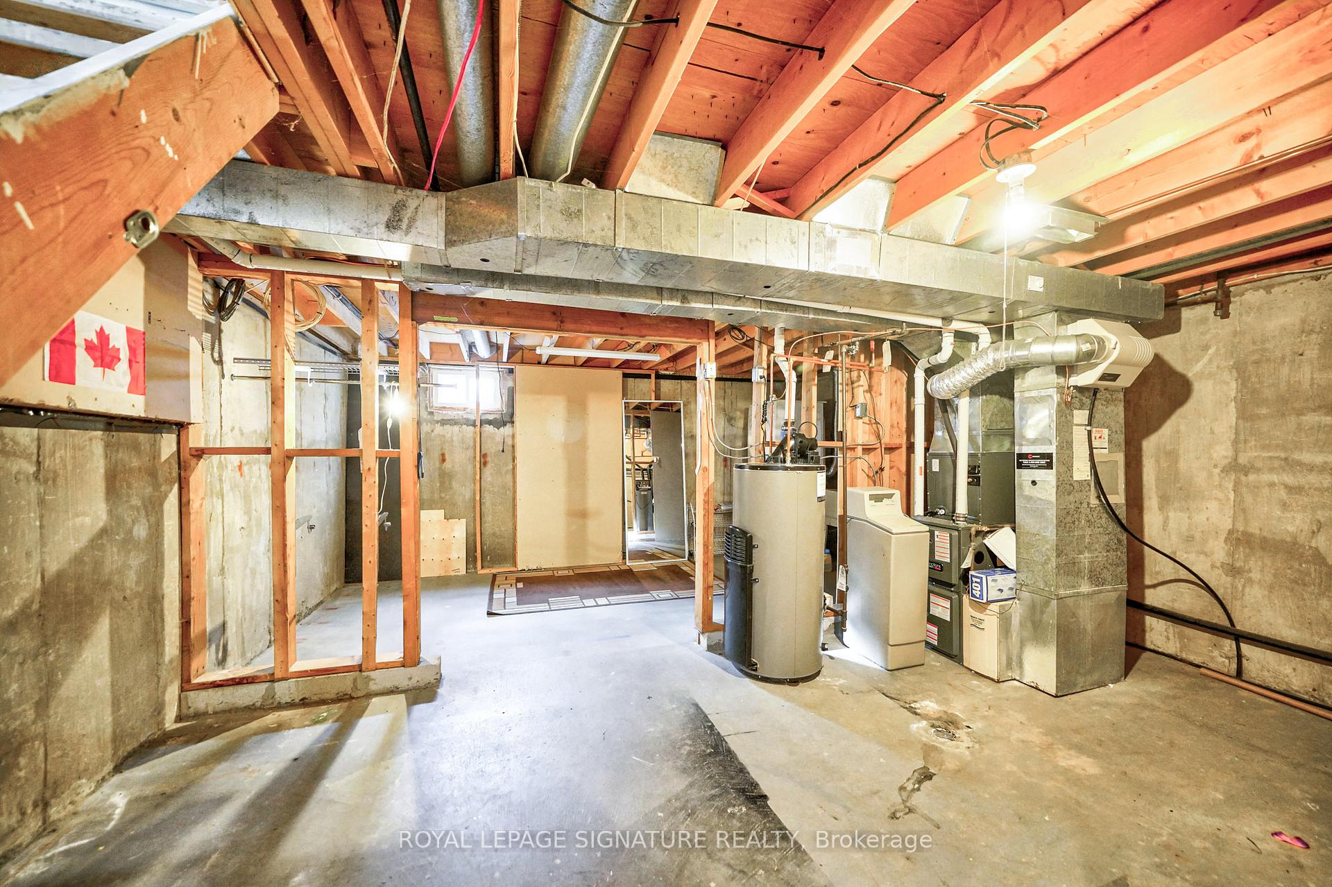 Photo 26 of 16 Christie Crescent, Barrie, Letitia Heights — HOMEH