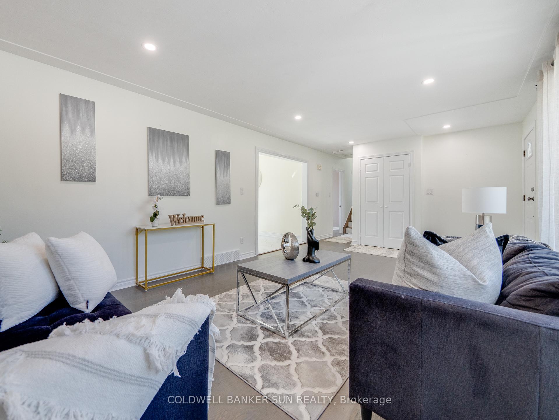 Photo 2 of 324 Rosemount Drive, Kitchener, Rosemount — HOMEH