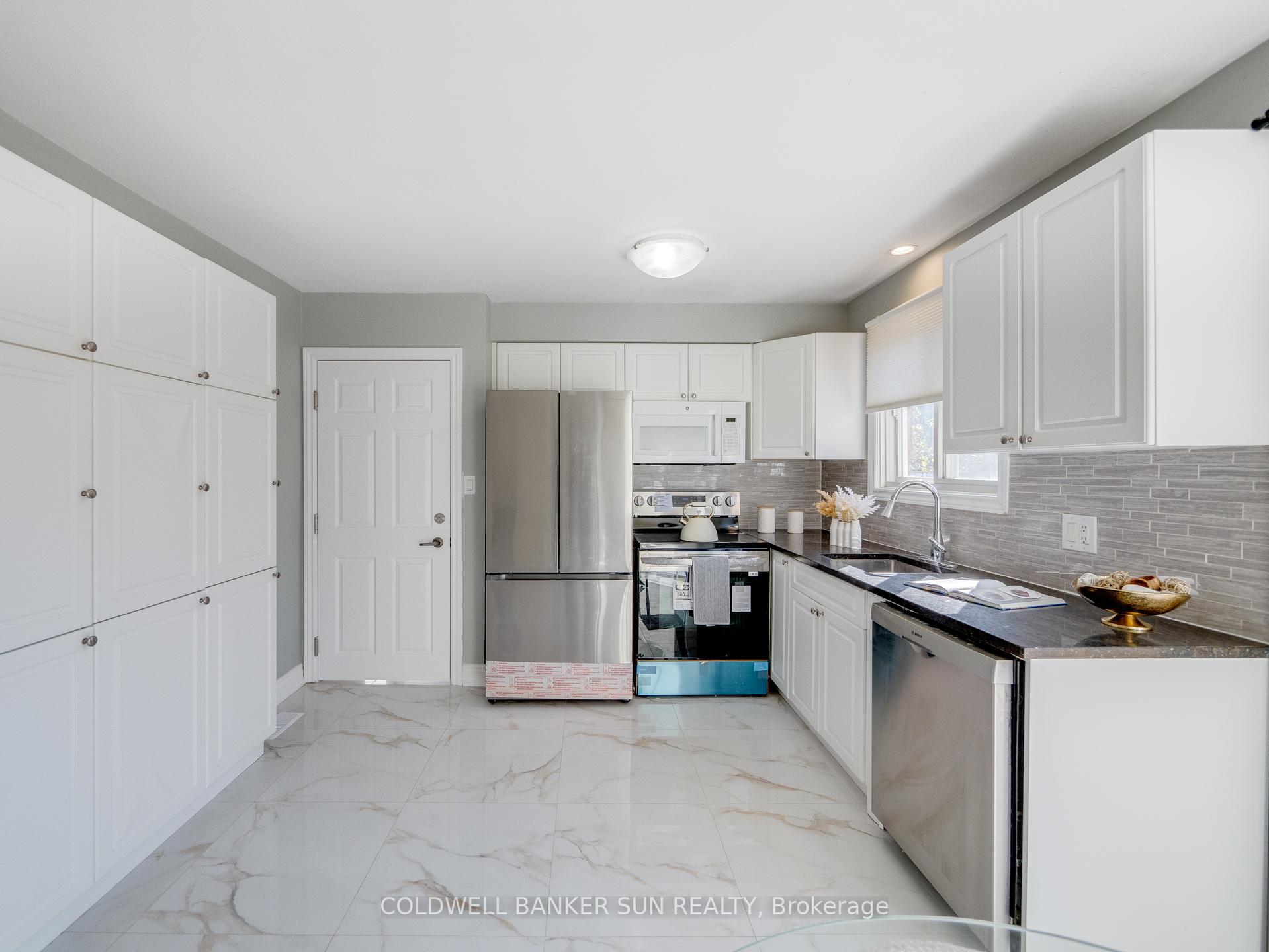 Photo 10 of 324 Rosemount Drive, Kitchener, Rosemount — HOMEH
