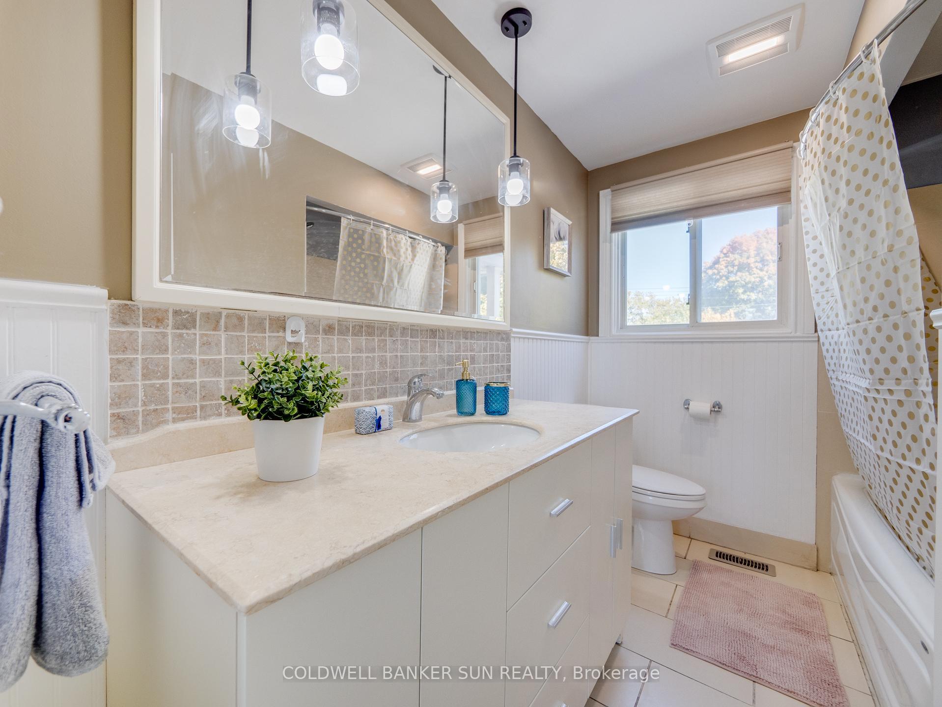 Photo 18 of 324 Rosemount Drive, Kitchener, Rosemount — HOMEH