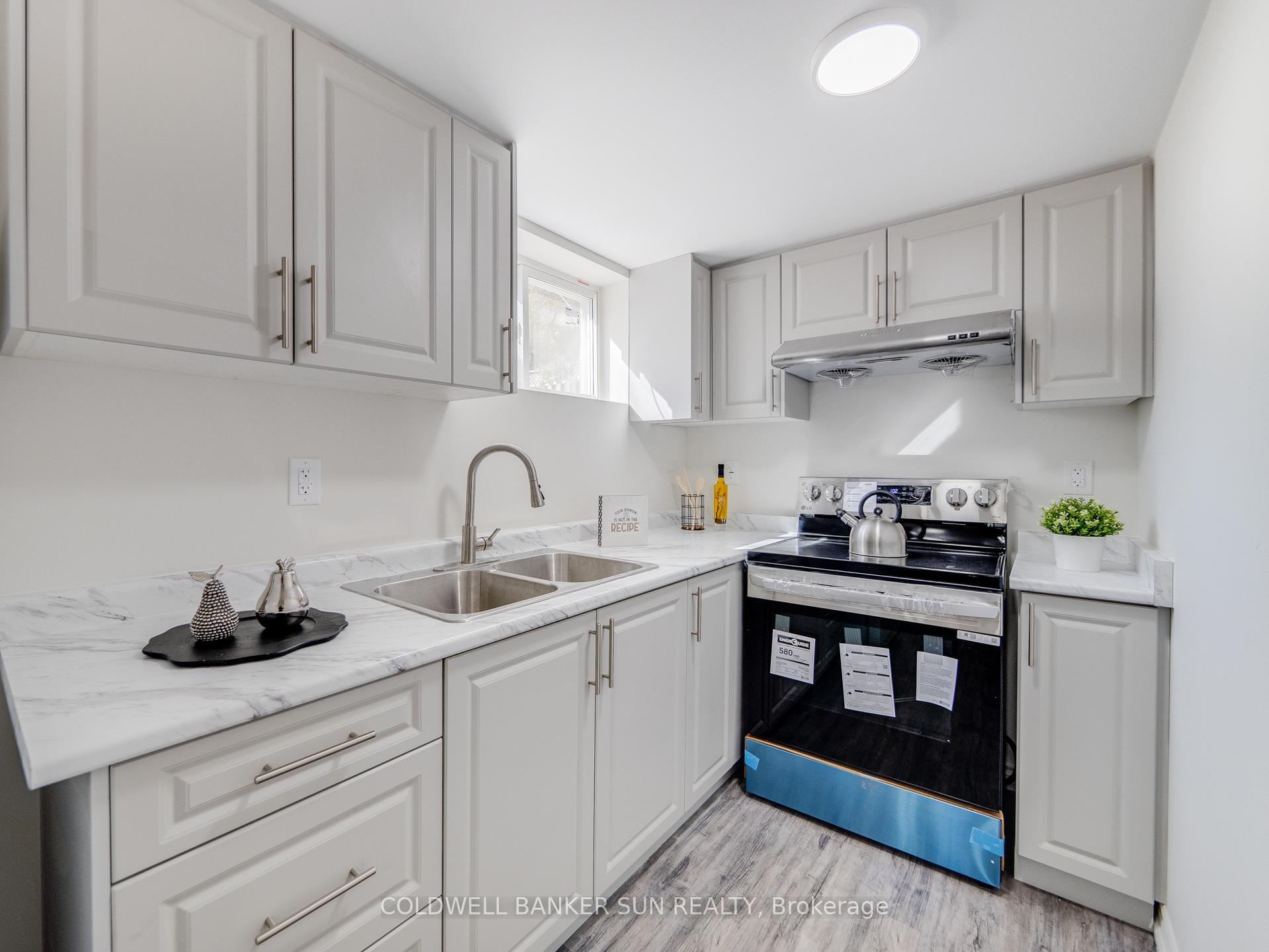 Photo 30 of 324 Rosemount Drive, Kitchener, Rosemount — HOMEH