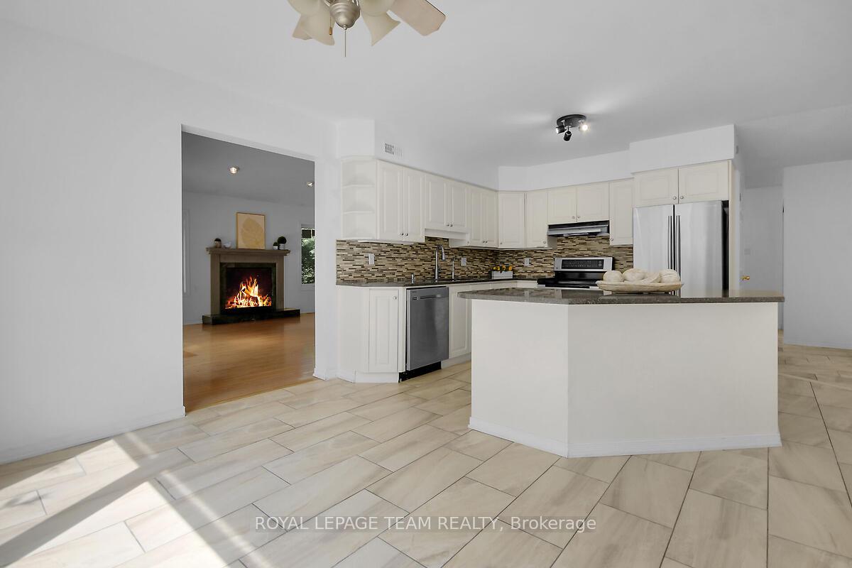 Photo 13 of 6616 Suncrest Drive, Ottawa, Greely — HOMEH