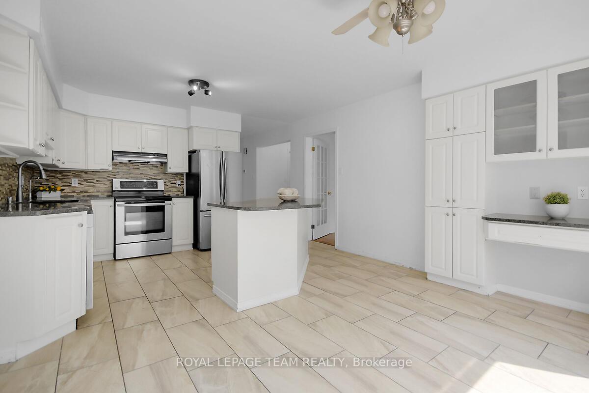Photo 14 of 6616 Suncrest Drive, Ottawa, Greely — HOMEH