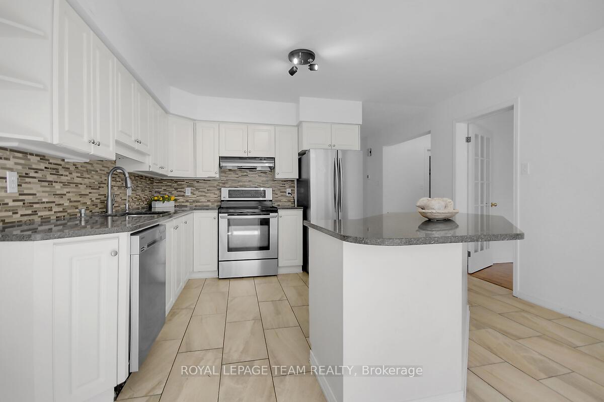 Photo 15 of 6616 Suncrest Drive, Ottawa, Greely — HOMEH