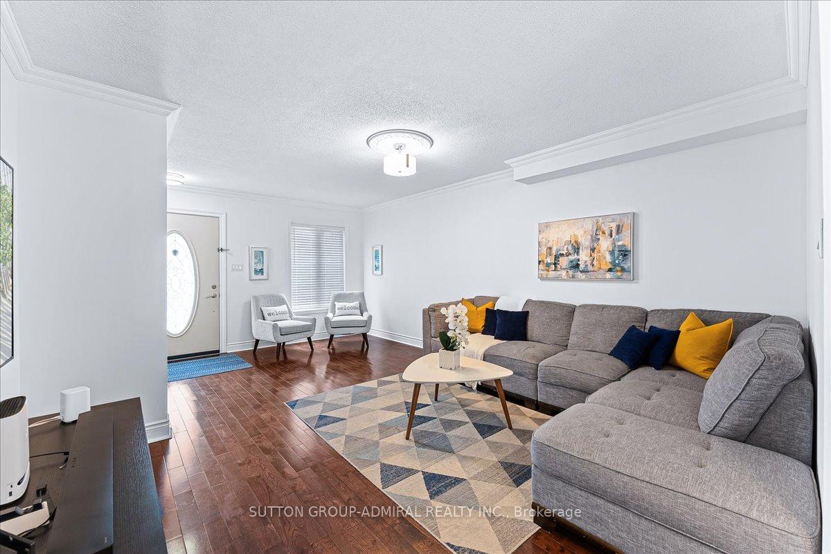 Photo 4 of 24 Lucerne Drive, Vaughan, Vellore Village — HOMEH