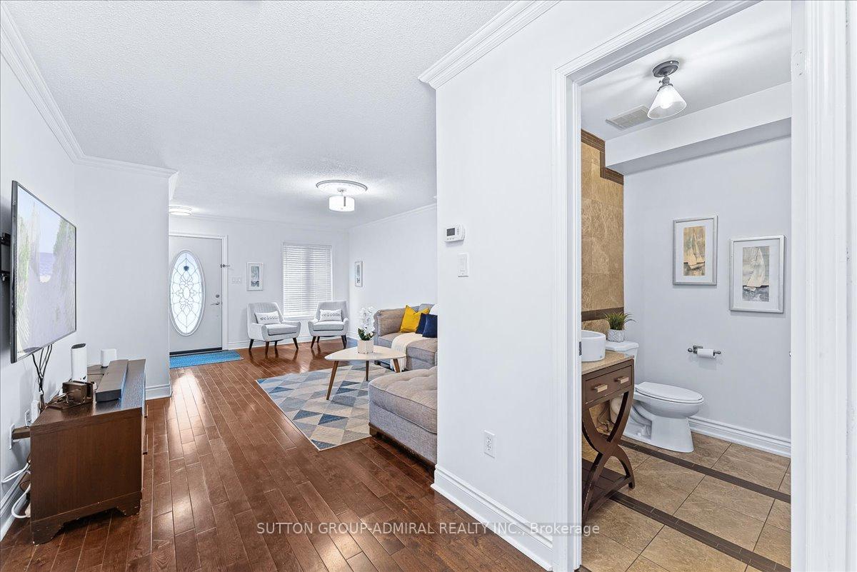 Photo 10 of 24 Lucerne Drive, Vaughan, Vellore Village — HOMEH