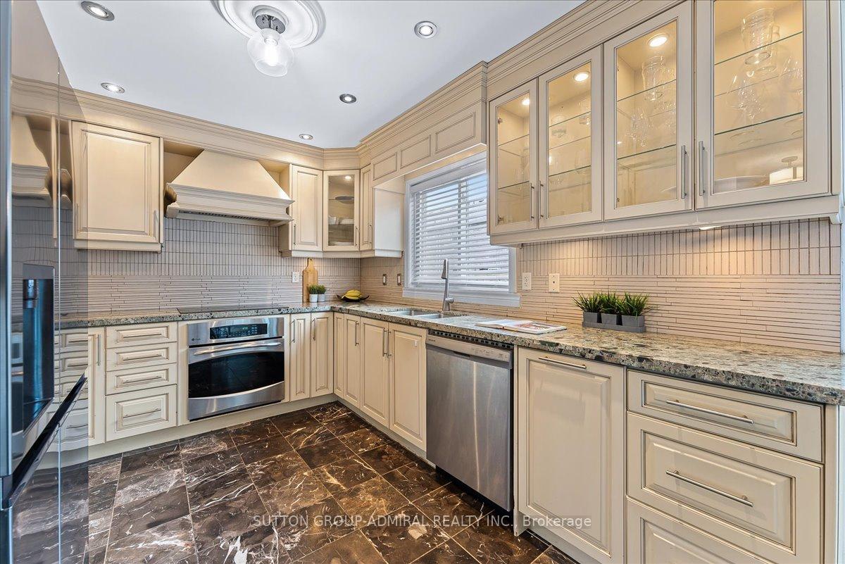 Photo 20 of 24 Lucerne Drive, Vaughan, Vellore Village — HOMEH