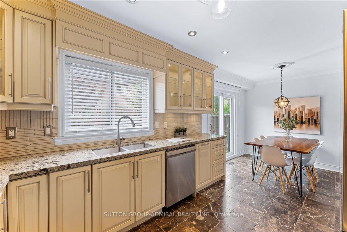 Photo 14 of 24 Lucerne Drive, Vaughan, Vellore Village — HOMEH