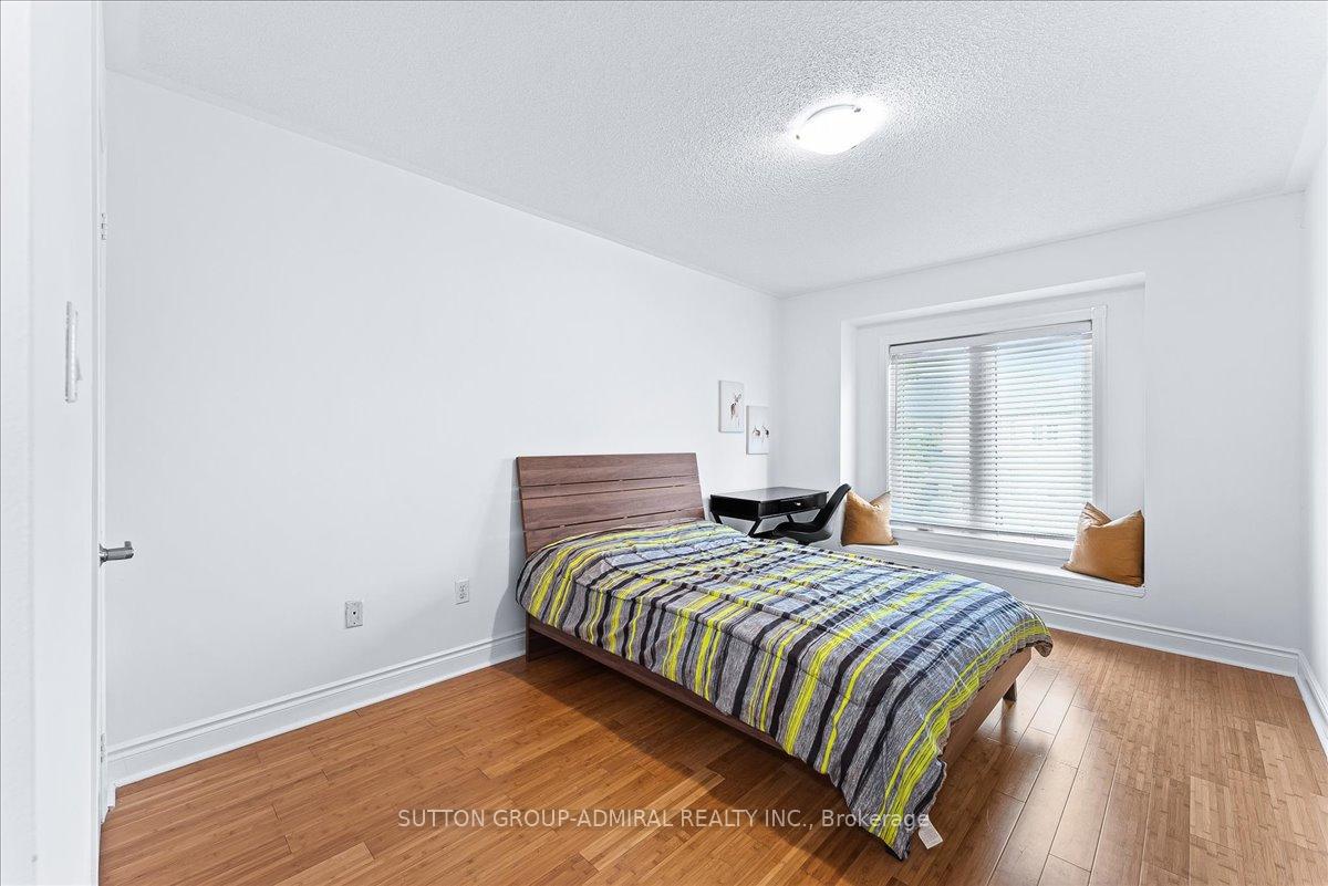 Photo 22 of 24 Lucerne Drive, Vaughan, Vellore Village — HOMEH
