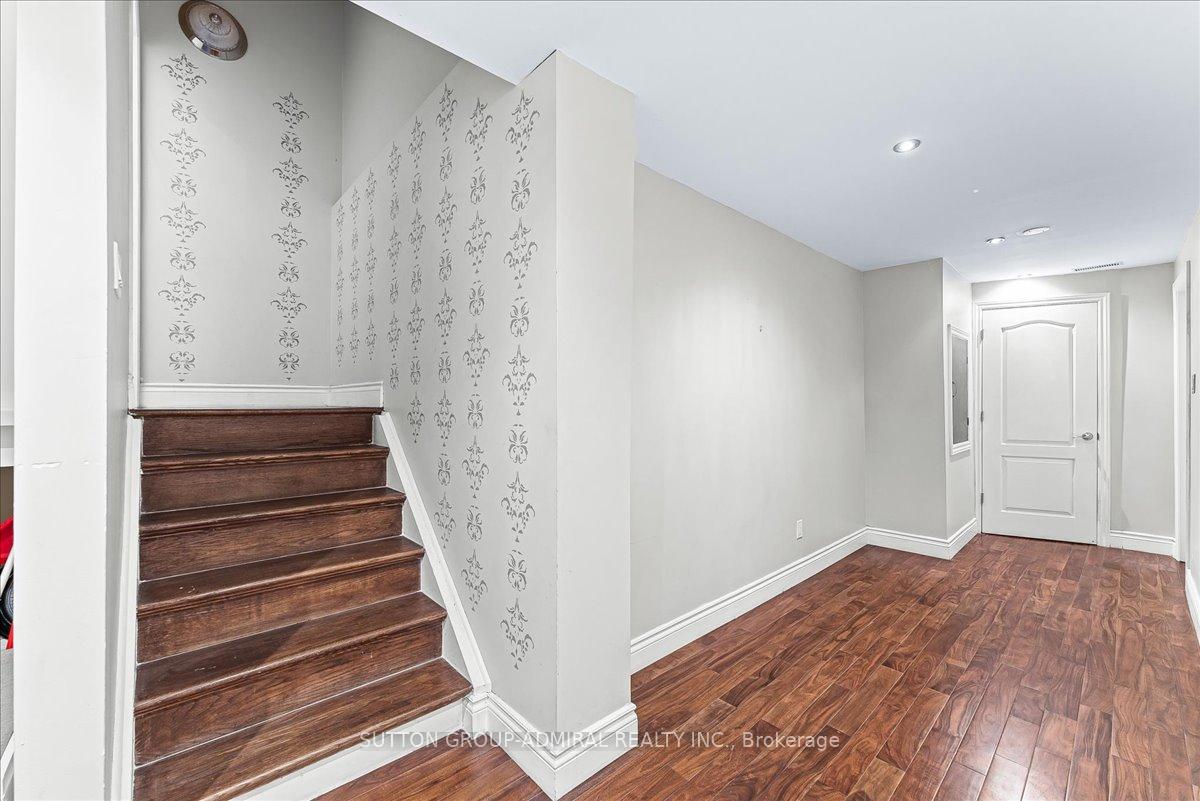 Photo 26 of 24 Lucerne Drive, Vaughan, Vellore Village — HOMEH
