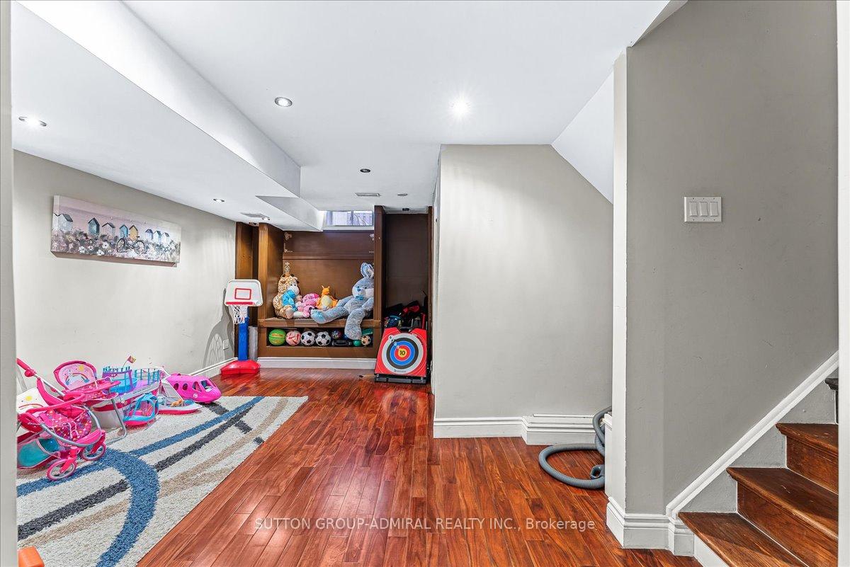 Photo 25 of 24 Lucerne Drive, Vaughan, Vellore Village — HOMEH