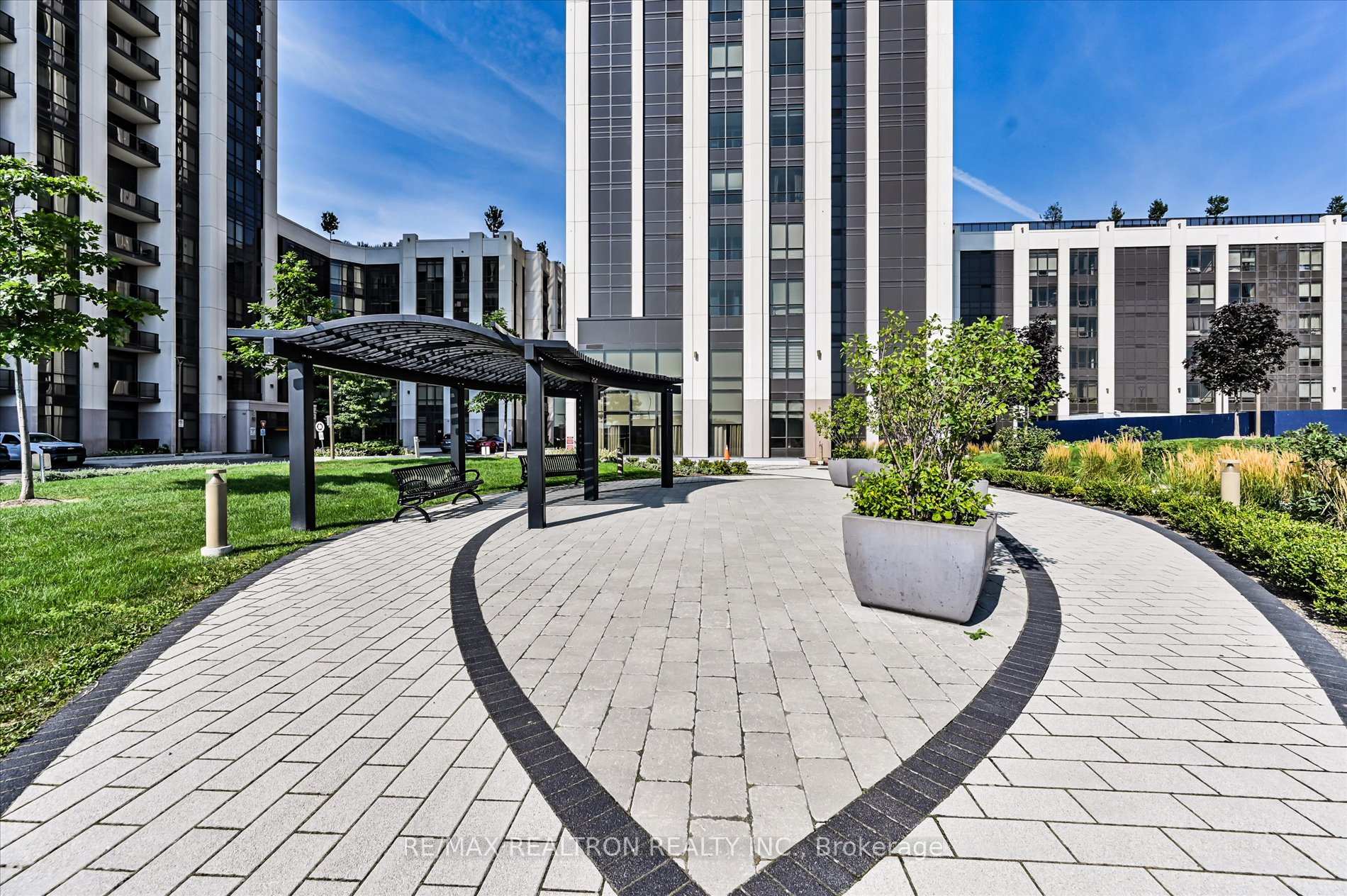 Photo 28 of Unit 304, 9085 Jane Street, Vaughan, Concord — HOMEH