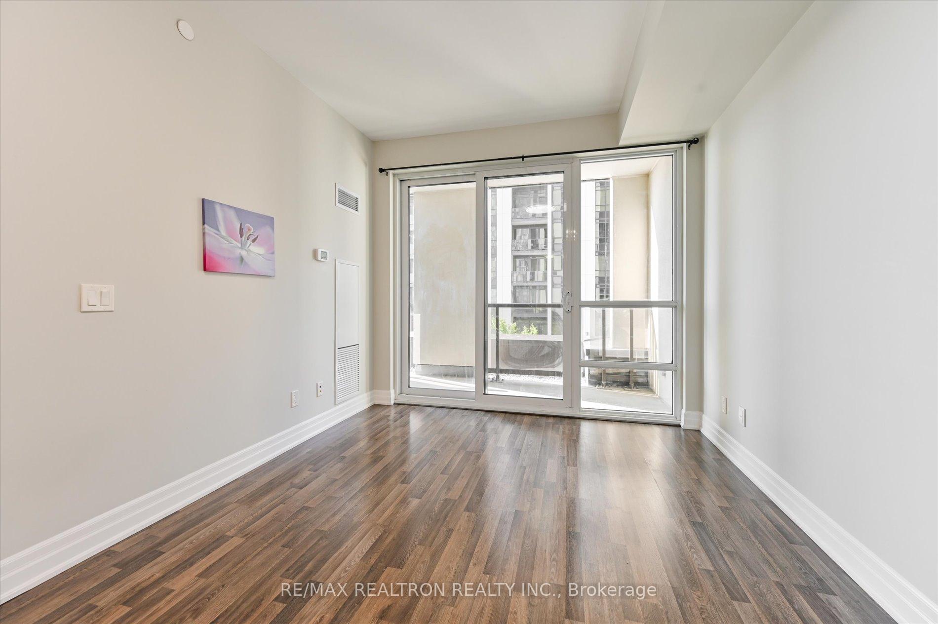 Photo 8 of Unit 304, 9085 Jane Street, Vaughan, Concord — HOMEH
