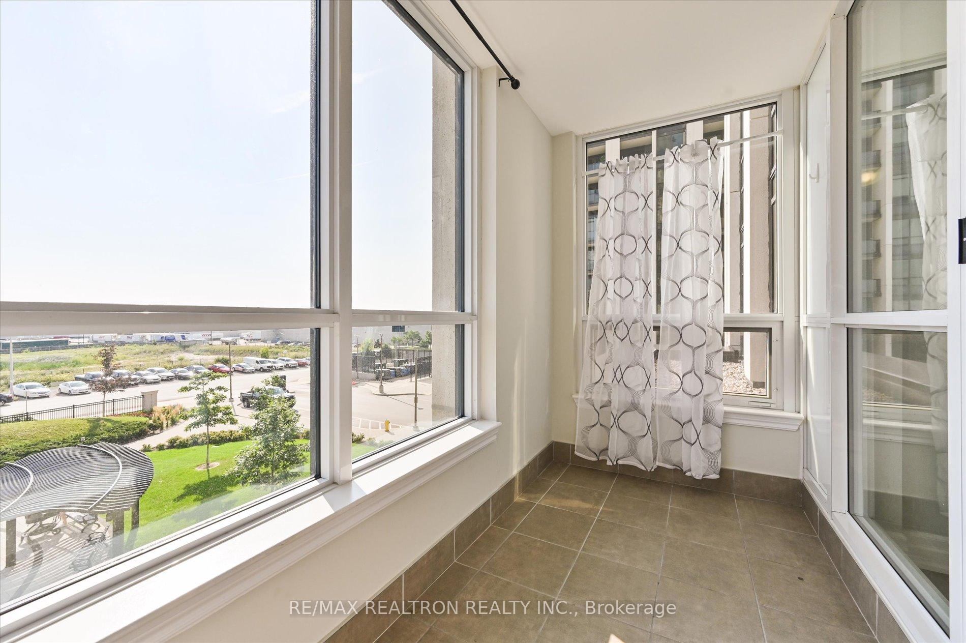 Photo 19 of Unit 304, 9085 Jane Street, Vaughan, Concord — HOMEH