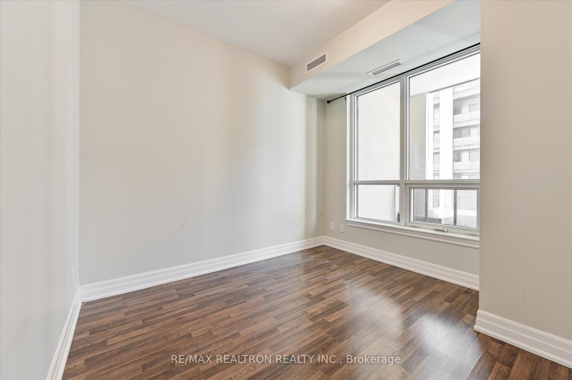 Photo 14 of Unit 304, 9085 Jane Street, Vaughan, Concord — HOMEH