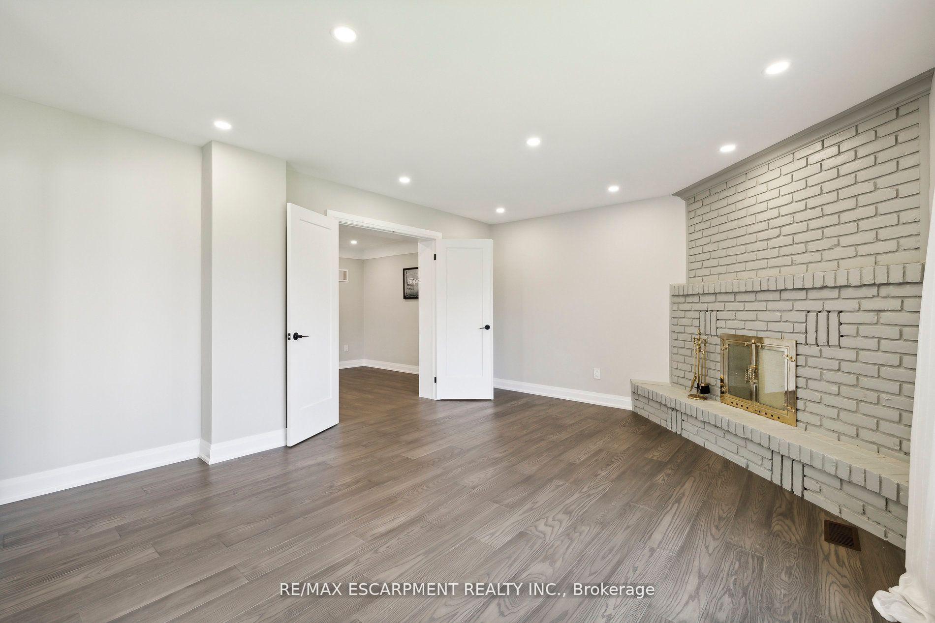 Photo 5 of 147 Garside Avenue S, Hamilton, Bartonville — HOMEH