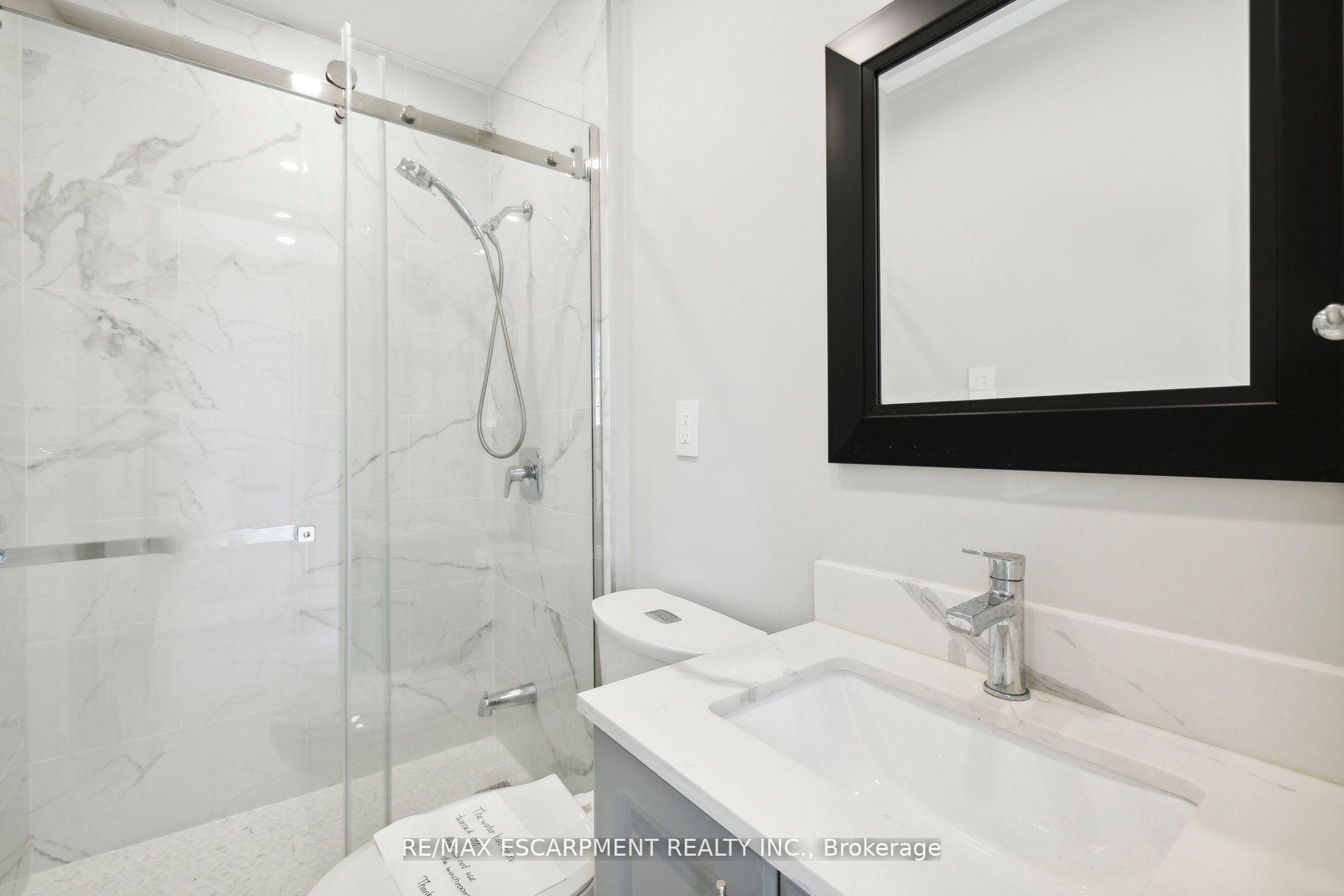 Photo 26 of 147 Garside Avenue S, Hamilton, Bartonville — HOMEH