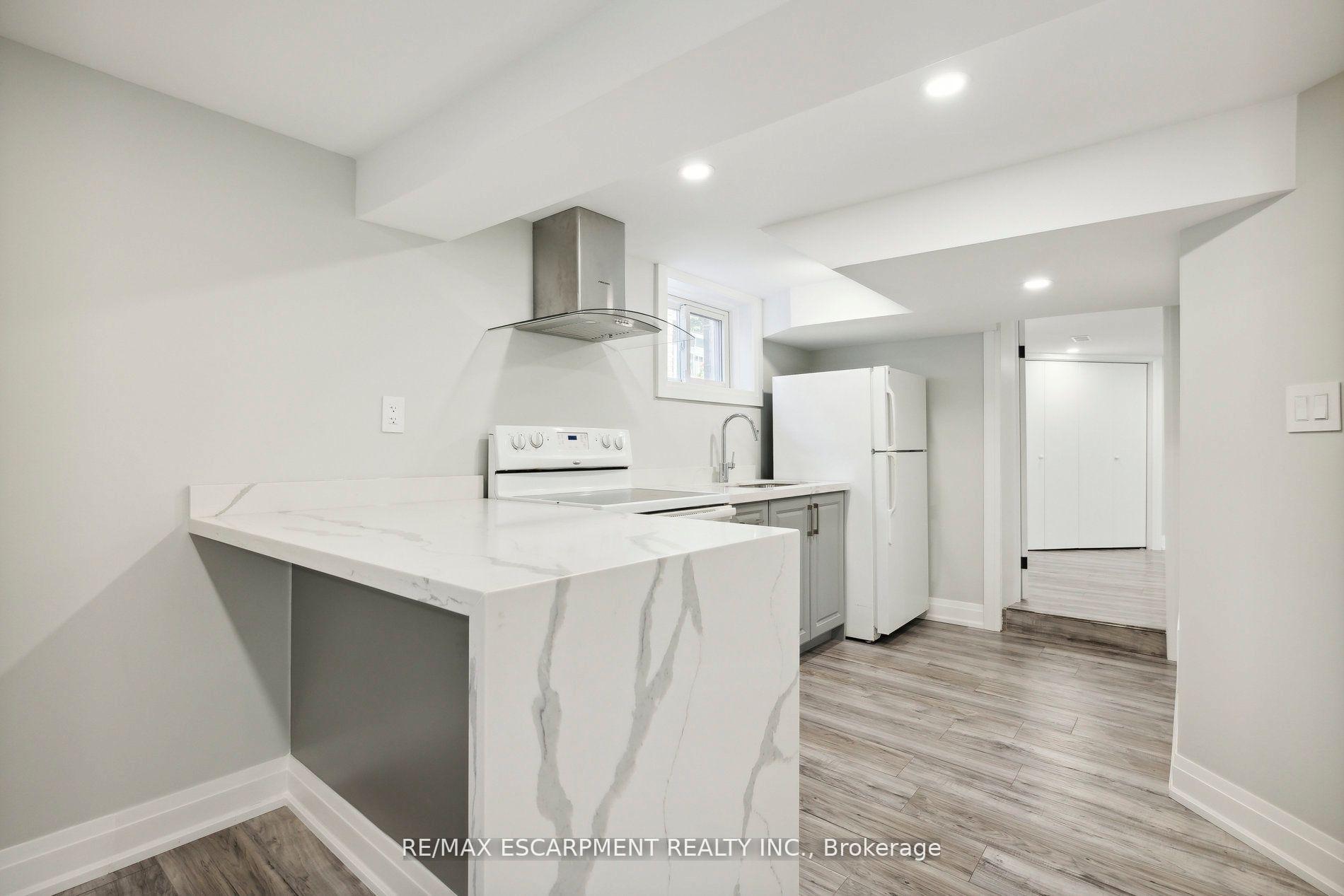 Photo 22 of 147 Garside Avenue S, Hamilton, Bartonville — HOMEH