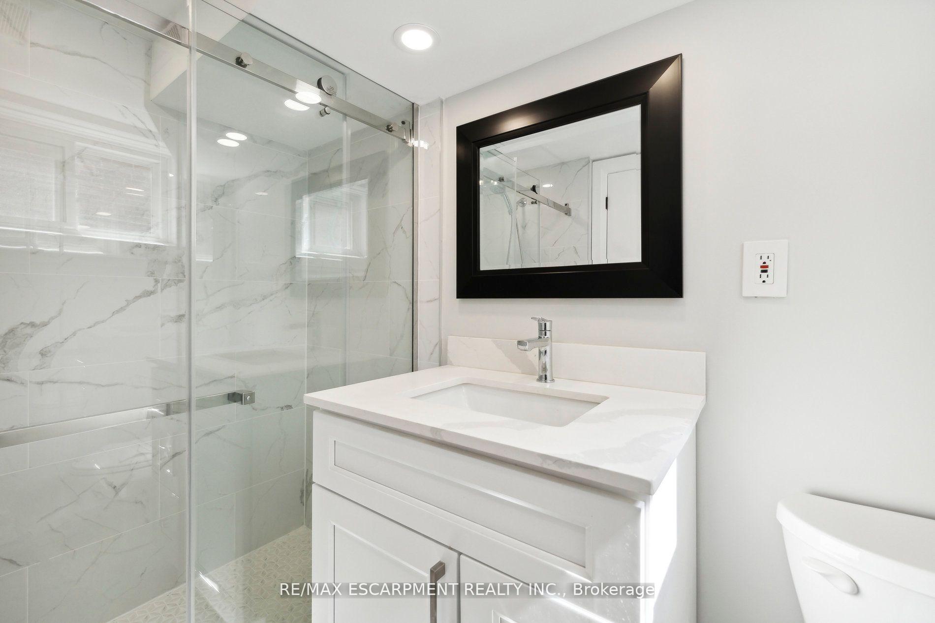 Photo 28 of 147 Garside Avenue S, Hamilton, Bartonville — HOMEH