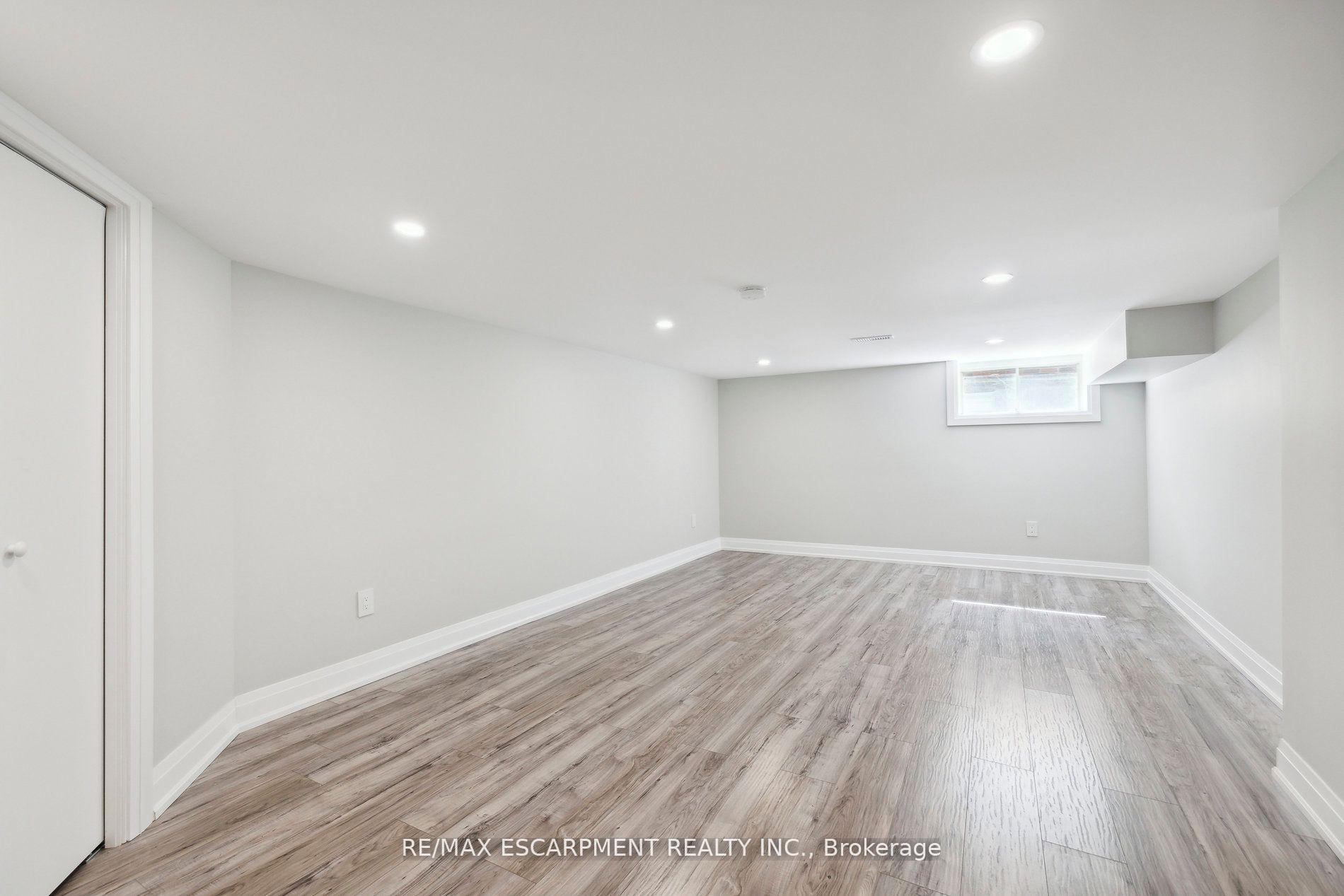 Photo 29 of 147 Garside Avenue S, Hamilton, Bartonville — HOMEH