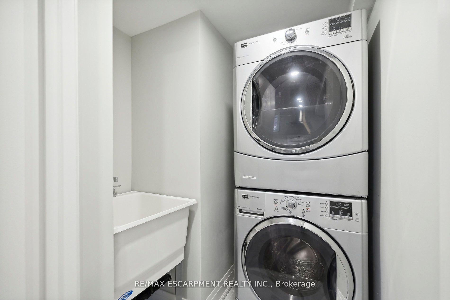 Photo 32 of 147 Garside Avenue S, Hamilton, Bartonville — HOMEH