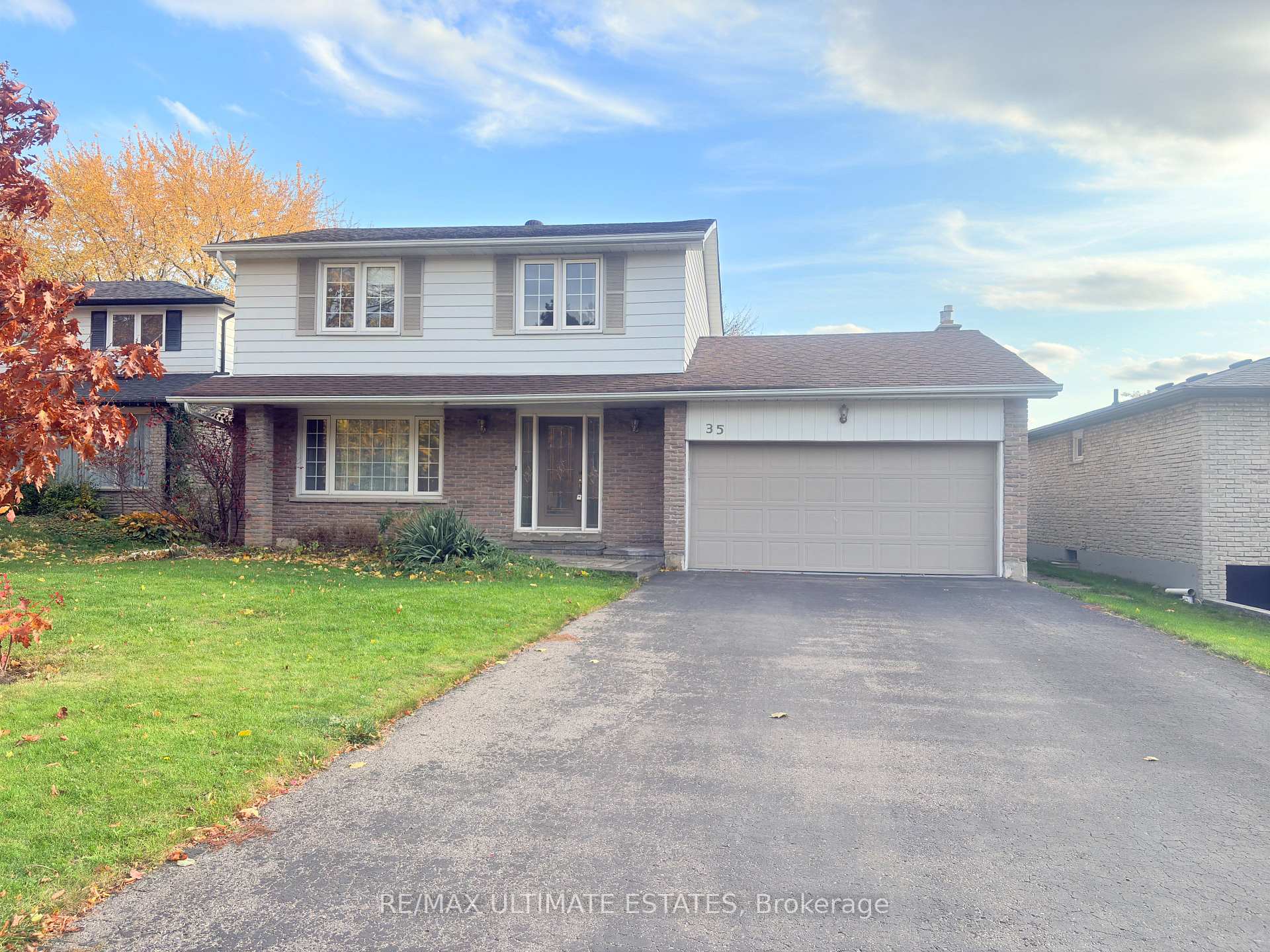 Photo 1 of 35 Shieldmark Crescent, Markham, Royal Orchard — HOMEH