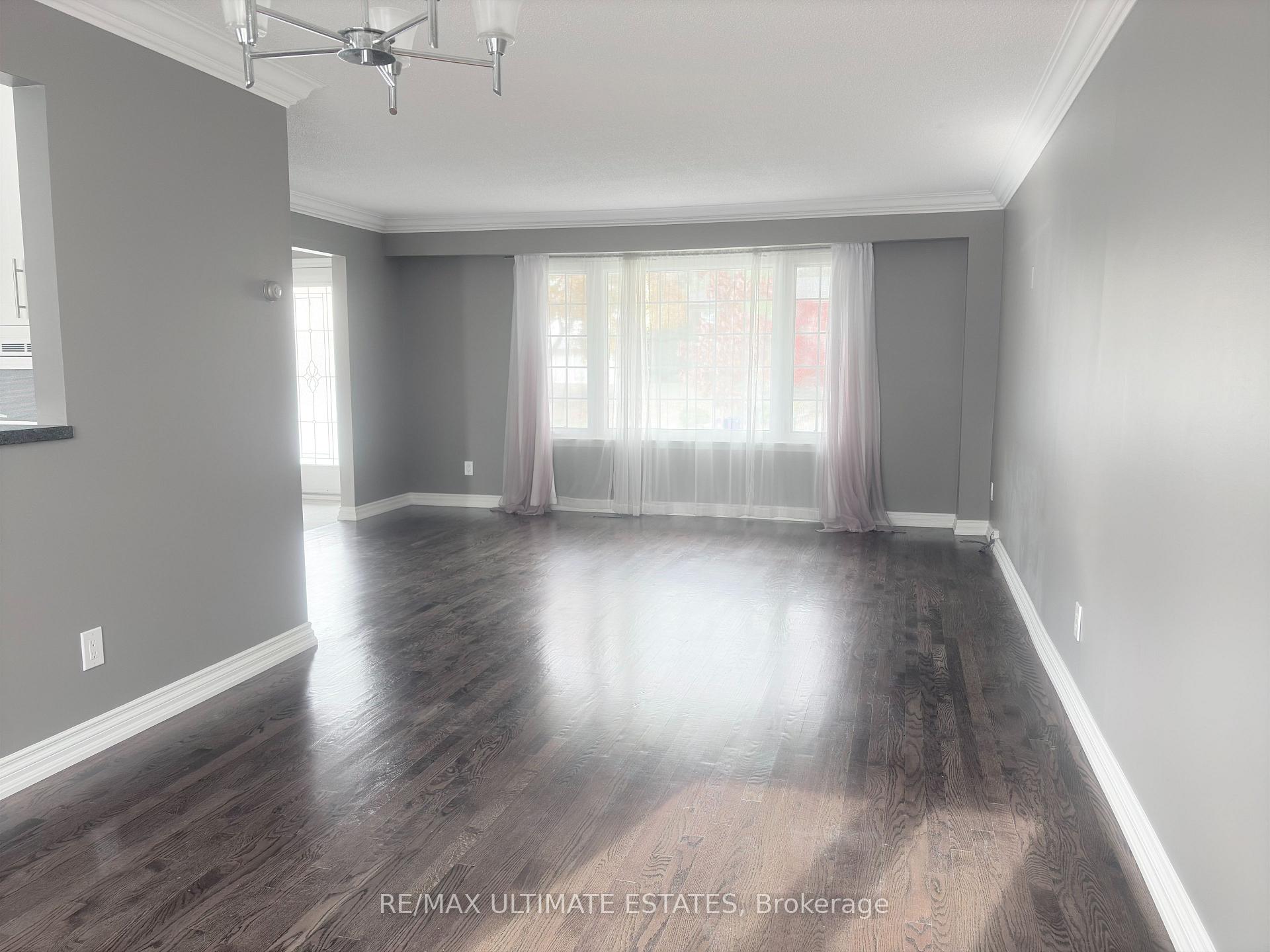 Photo 27 of 35 Shieldmark Crescent, Markham, Royal Orchard — HOMEH